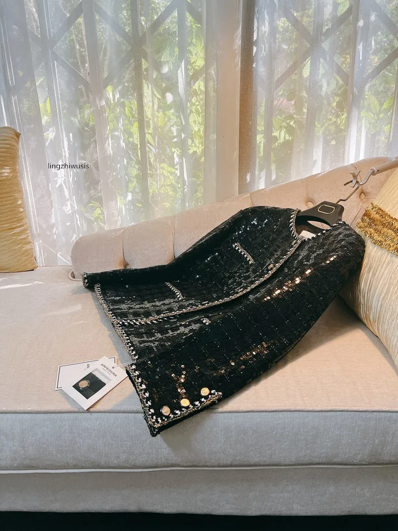 lingzhiwusis Vintage Sequins Black Elegant Top Quality Ladies Loose Casual British Blazer Outerwear Female Autumn New Arrival
lingzhiwusis Vintage Sequins Black Elegant Top Quality Ladies Loose Casual British Blazer Outerwear Female Autumn New Arrival