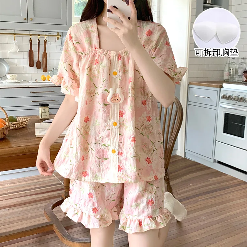 Sweet Women Printed Floral Pajamas Set Built-in Bra Short Sleeved Top and Shorts 2-piece Set Casual and Comfortable Home Clothes
Sweet Women Printed Floral Pajamas Set Built-in Bra Short Sleeved Top and Shorts 2-piece Set Casual and Comfortable Home Clothes