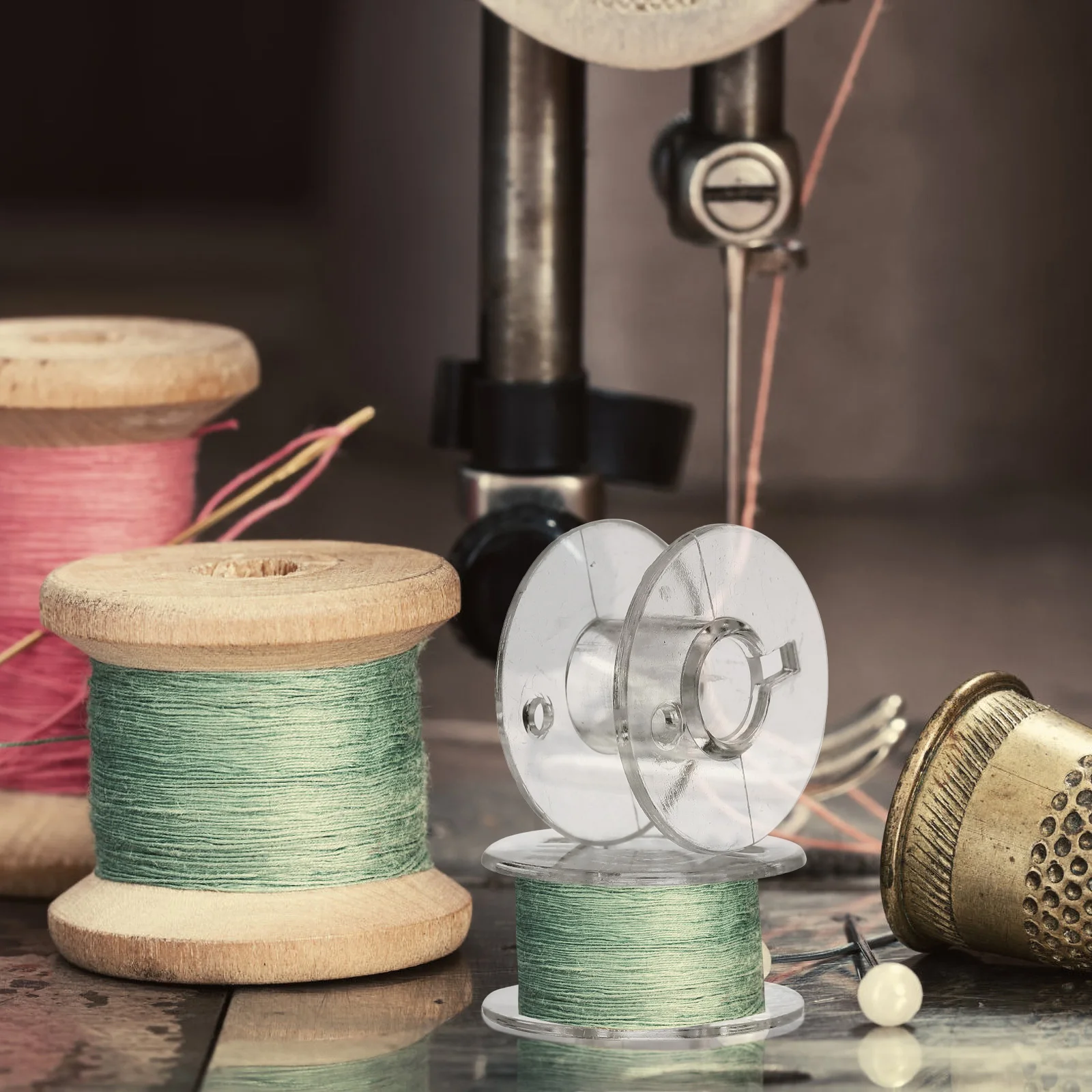1Set Plastic Bobbin Core Transparent Sewing Thread Bobbins Durable Rotation Stop Thread Tangling Professional Empty Spools
1Set Plastic Bobbin Core Transparent Sewing Thread Bobbins Durable Rotation Stop Thread Tangling Professional Empty Spools