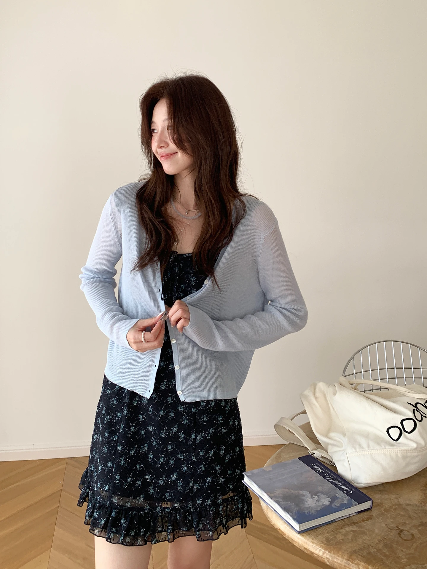 Even-Yiwen Korean High Intelligence Knitted Open Cardigan Blue Slimming Spring Outerwear Versatile Soft Casual Style Women's ...
Even-Yiwen Korean High Intelligence Knitted Open Cardigan Blue Slimming Spring Outerwear Versatile Soft Casual Style Women's ...