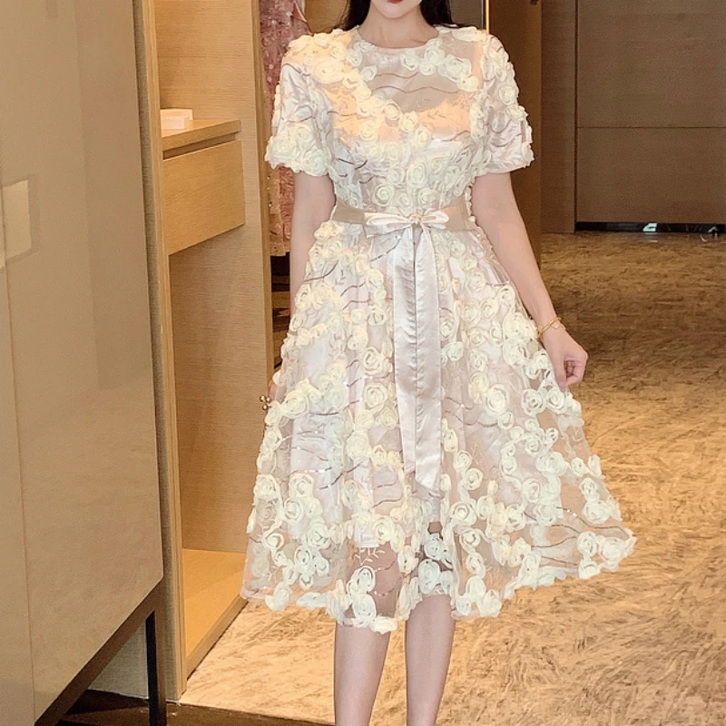 Summer New Short Sleeve Embroidery Round Neck Dress Lace-Up Office Lady High Waist Loose Casual Sequin Women's Clothing
Summer New Short Sleeve Embroidery Round Neck Dress Lace-Up Office Lady High Waist Loose Casual Sequin Women's Clothing