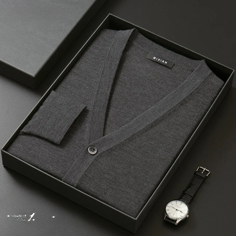 Мужской кардиган из 100% чистой шерсти, приталенный, с V-образным вырезом, длинными рукавами, повседневный, вязаный, легкий, весна-осень
Мужской кардиган из 100% чистой шерсти, приталенный, с V-образным вырезом, длинными рукавами, повседневный, вязаный, легкий, весна-осень