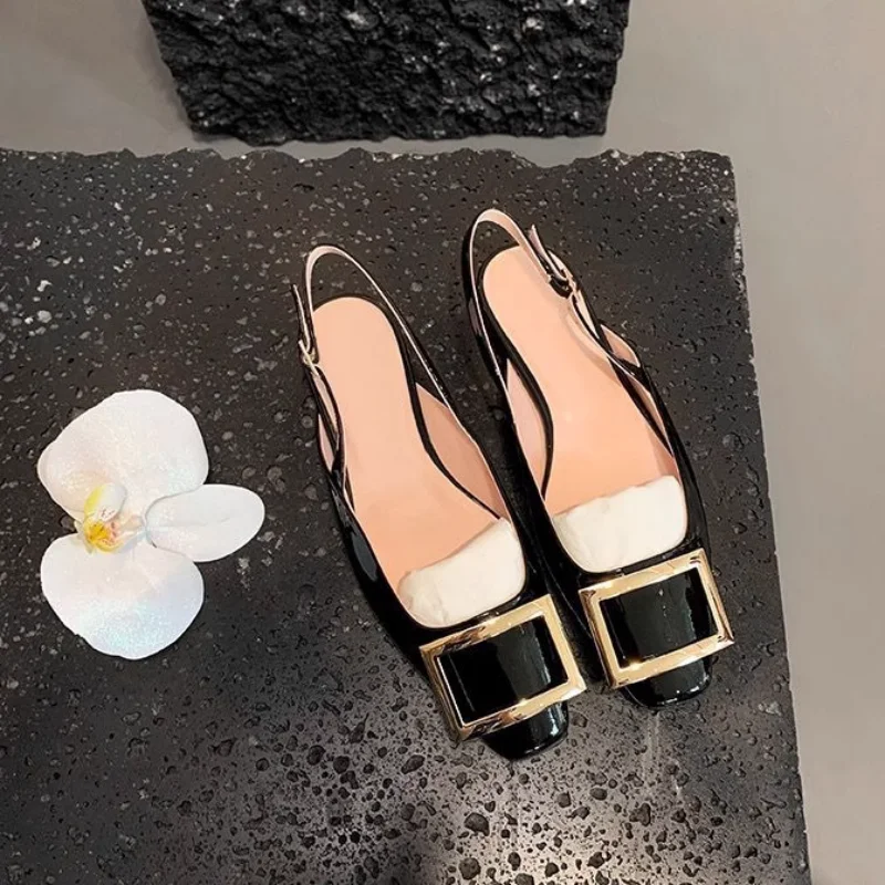 New Metal Square Buckle Women Sandals Patent Leather Thick Heel Square Sandal Spring Casual Low Heel Back Strap Fashion Sandals
New Metal Square Buckle Women Sandals Patent Leather Thick Heel Square Sandal Spring Casual Low Heel Back Strap Fashion Sandals