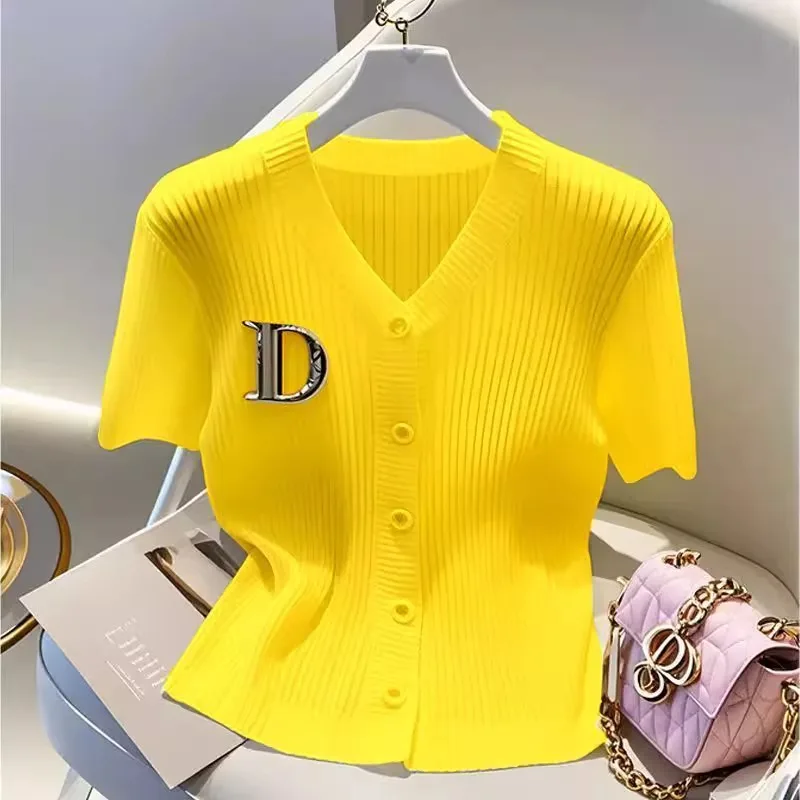 Summer Elegant French Women White Knit Elastic Cardigan Shirt Summer Short Sleeve V-neck Single Breasted Office Lady Casual Tops
Summer Elegant French Women White Knit Elastic Cardigan Shirt Summer Short Sleeve V-neck Single Breasted Office Lady Casual Tops