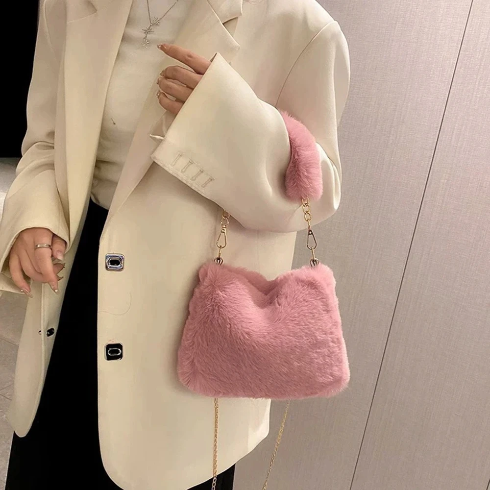 Fashion Women Fluffy Shoulder Bags Female Winter Chain Underarm Bag Solid Color Handbag Soft Plush Handle Bag
Fashion Women Fluffy Shoulder Bags Female Winter Chain Underarm Bag Solid Color Handbag Soft Plush Handle Bag