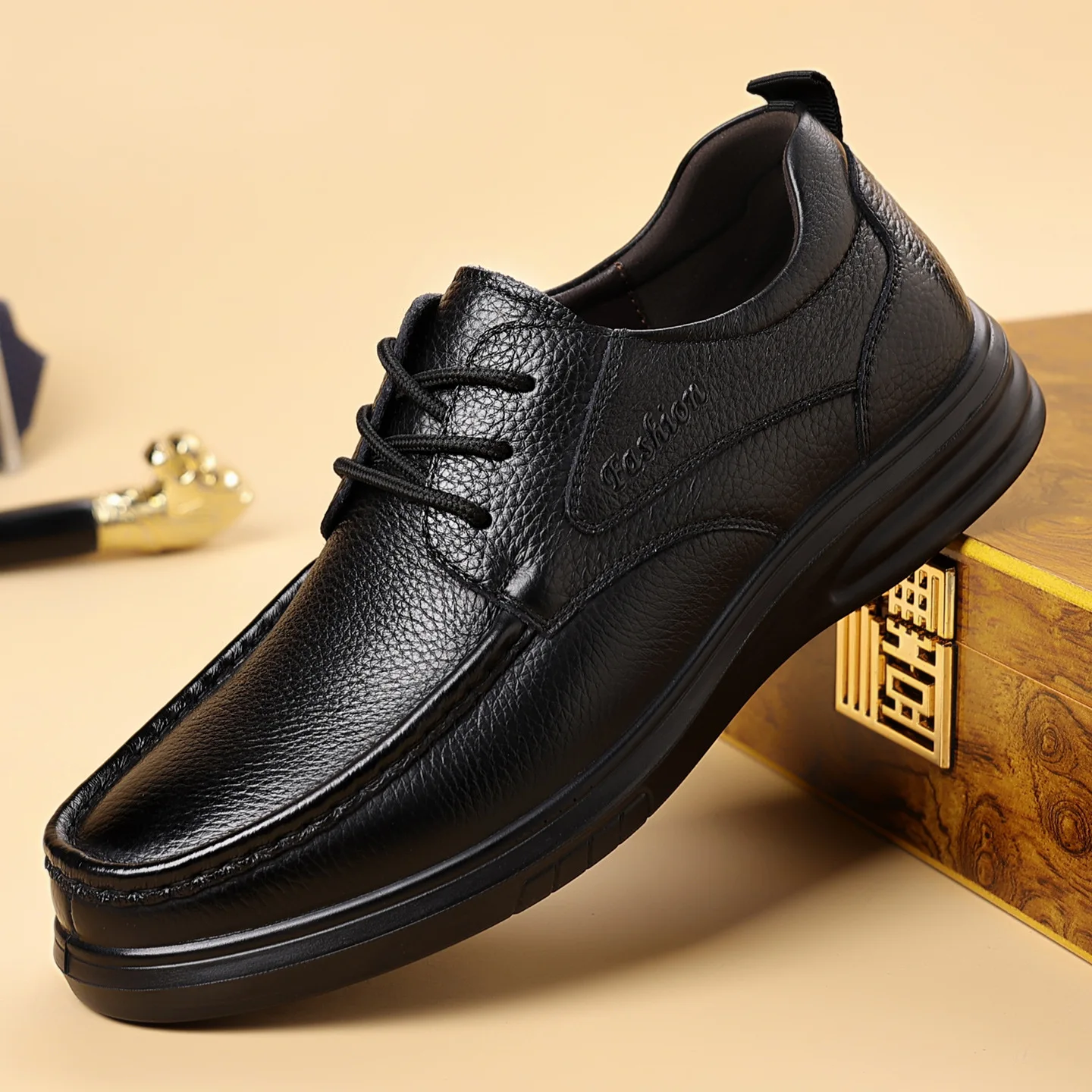 New Shoes for Men Cow Leather Casual Shoes Black Business Leisure Shoes Street Cool Loafers
New Shoes for Men Cow Leather Casual Shoes Black Business Leisure Shoes Street Cool Loafers