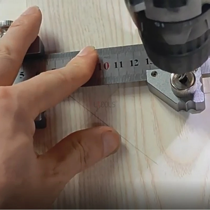 Линейка для позиционирования и маркировки сверления. Монтаж гардероба и ящика. Вспомогательные инструменты. Специальные измерительные маркеры для деревообработки.
Линейка для позиционирования и маркировки сверления. Монтаж гардероба и ящика. Вспомогательные инструменты. Специальные измерительные маркеры для деревообработки.