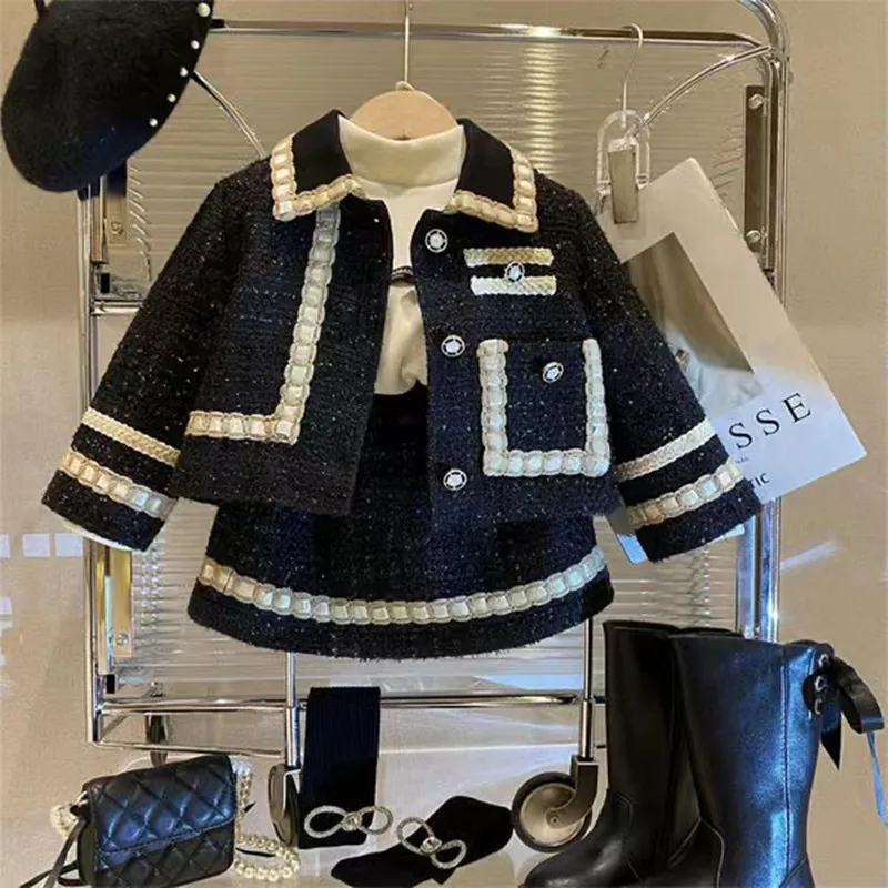 Girls Little Fragrant Coat Half Skirt Set with a Fashionable Autumn and Winter Cotton Clip Girl Dress Two Piece Set Kids Outfits
Girls Little Fragrant Coat Half Skirt Set with a Fashionable Autumn and Winter Cotton Clip Girl Dress Two Piece Set Kids Outfits