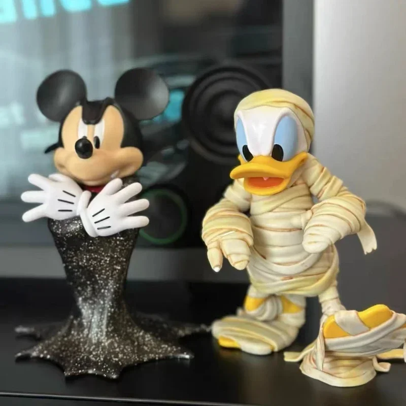 11cm Disney Halloween Limited Tide Play With Vampire Mickey Mummy Donald Duck Pumpkin Night Light Ornament
11cm Disney Halloween Limited Tide Play With Vampire Mickey Mummy Donald Duck Pumpkin Night Light Ornament