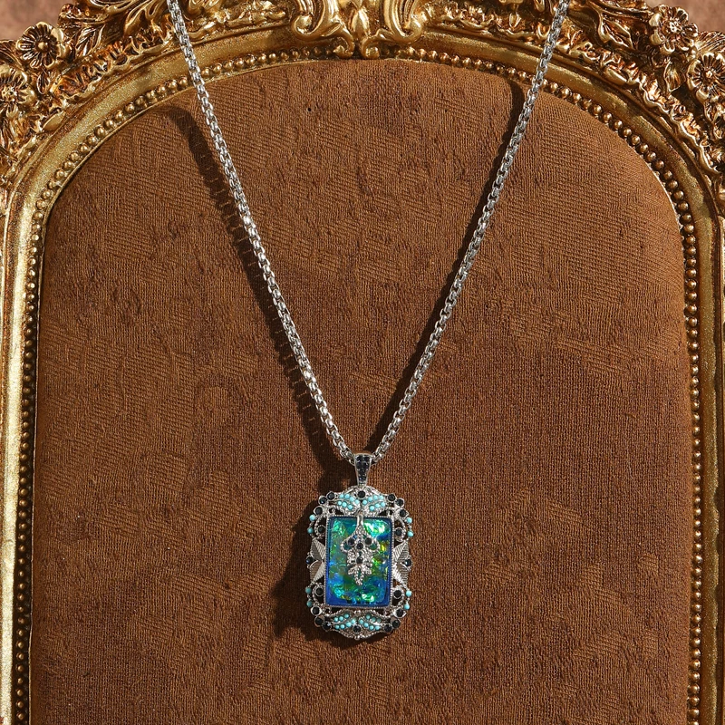 Vintage Abalone Shell Necklace Colorful Blue Pendant Palace Style Summer Jewelry Bohemian Accessories For Women 2025 New In
Vintage Abalone Shell Necklace Colorful Blue Pendant Palace Style Summer Jewelry Bohemian Accessories For Women 2025 New In