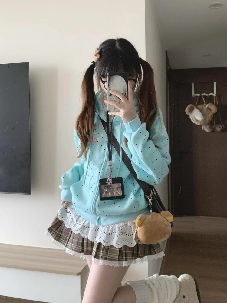 2000s American Vintage Polka Dot Sweatshirt New Spring Fashion Letter Print Hoodie Y2k Streetwear Sweet Loose Casual Jacket Chic
2000s American Vintage Polka Dot Sweatshirt New Spring Fashion Letter Print Hoodie Y2k Streetwear Sweet Loose Casual Jacket Chic