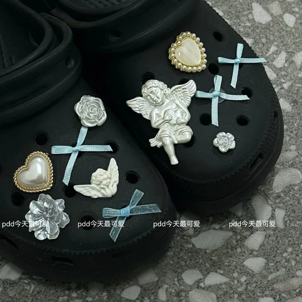 Модные Мультяшные Подвески 2024, милые Подвески для Crocs, аксессуары для обуви, украшение для женских сандалий, пряжка
Модные Мультяшные Подвески 2024, милые Подвески для Crocs, аксессуары для обуви, украшение для женских сандалий, пряжка