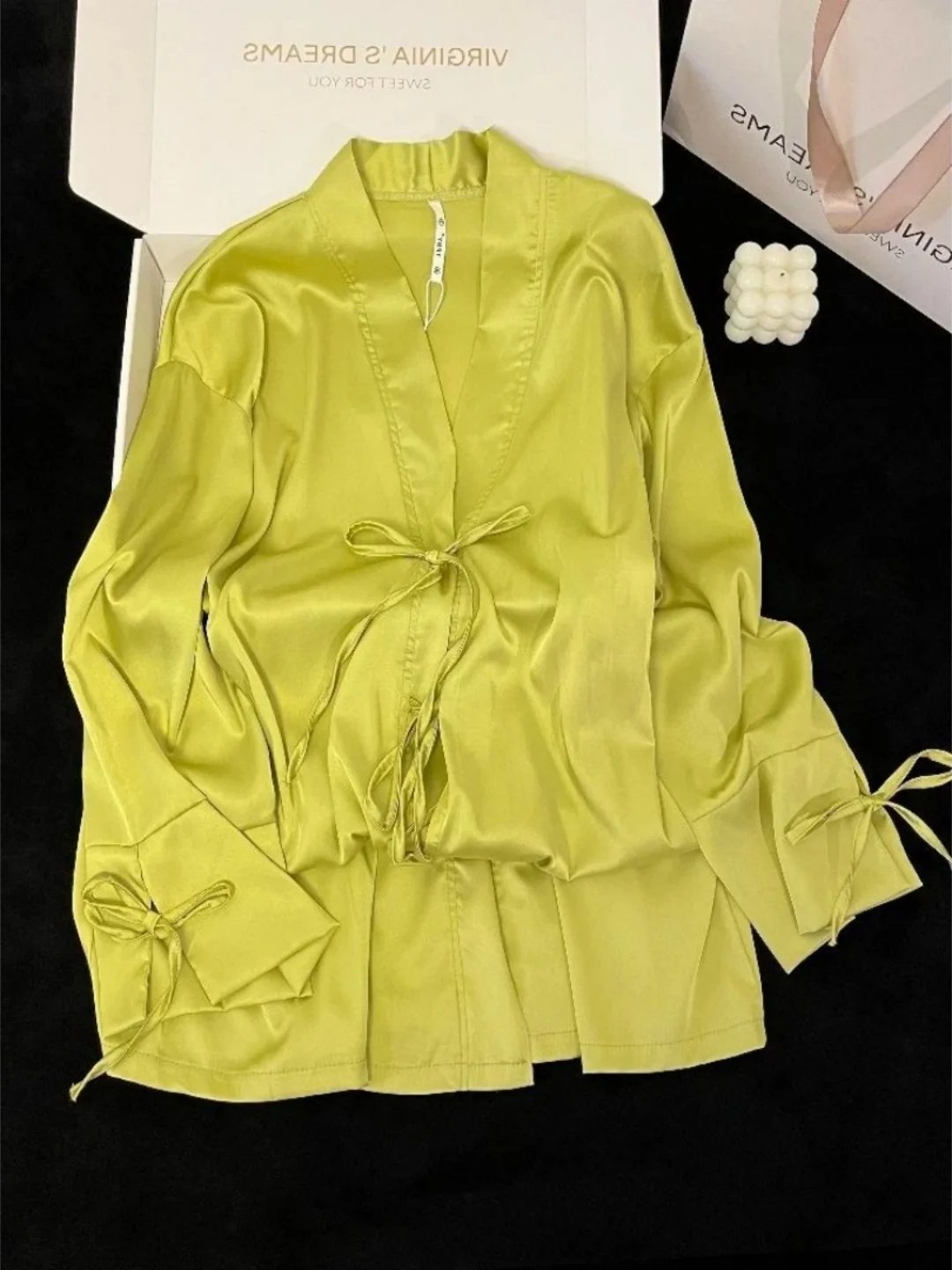 Summer Ice Silk Thin V-neck Belted Sleep Dress Lazy Style Long Sleeve Midi Home Sleepwear Dress plus Size 300 Pounds
Summer Ice Silk Thin V-neck Belted Sleep Dress Lazy Style Long Sleeve Midi Home Sleepwear Dress plus Size 300 Pounds