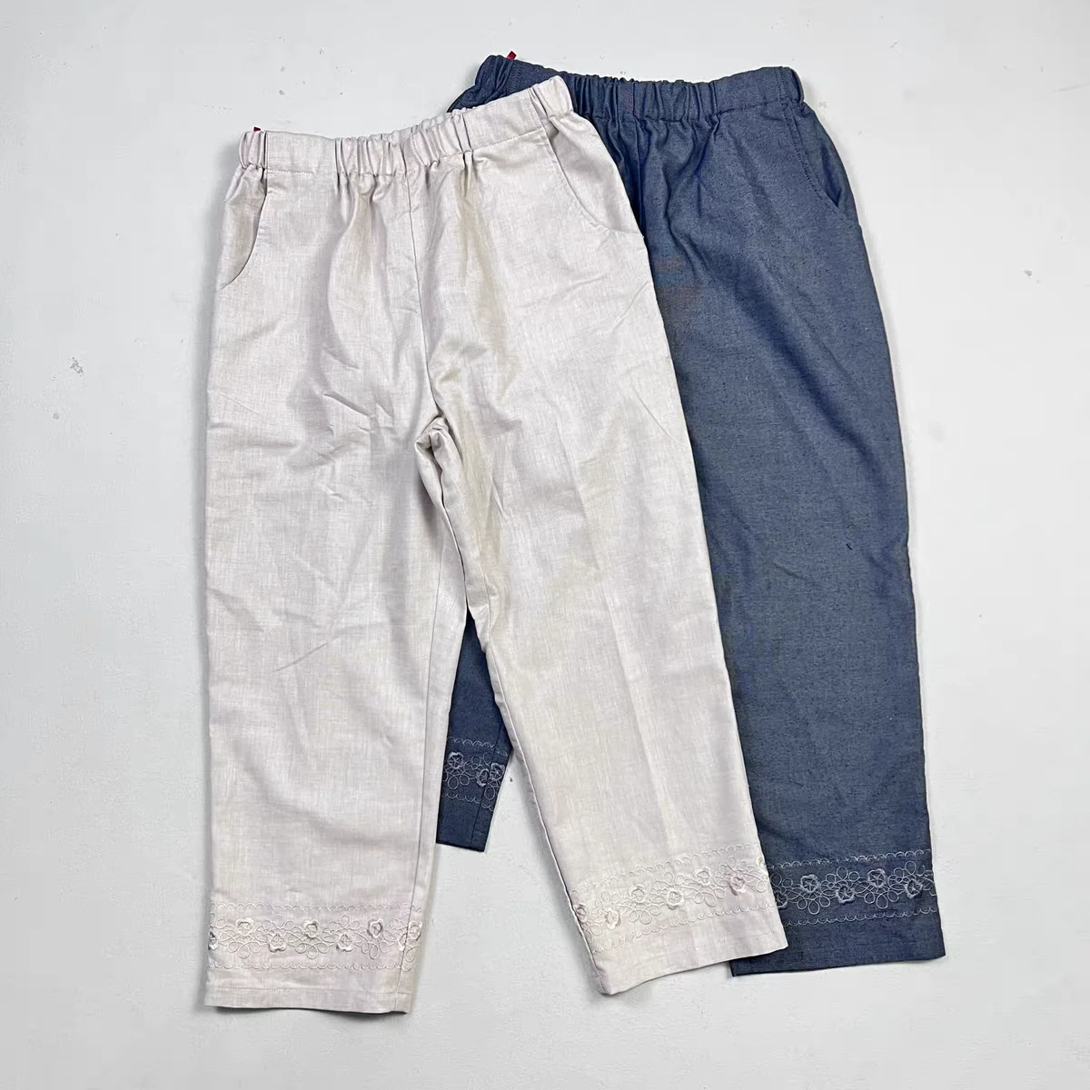 Women's Summer Thin Cotton Linen Embroidered Lace Elastic Waist Casual Pants Loose Versatile Nine Point Pants Straight Leg Zi...
Women's Summer Thin Cotton Linen Embroidered Lace Elastic Waist Casual Pants Loose Versatile Nine Point Pants Straight Leg Zi...