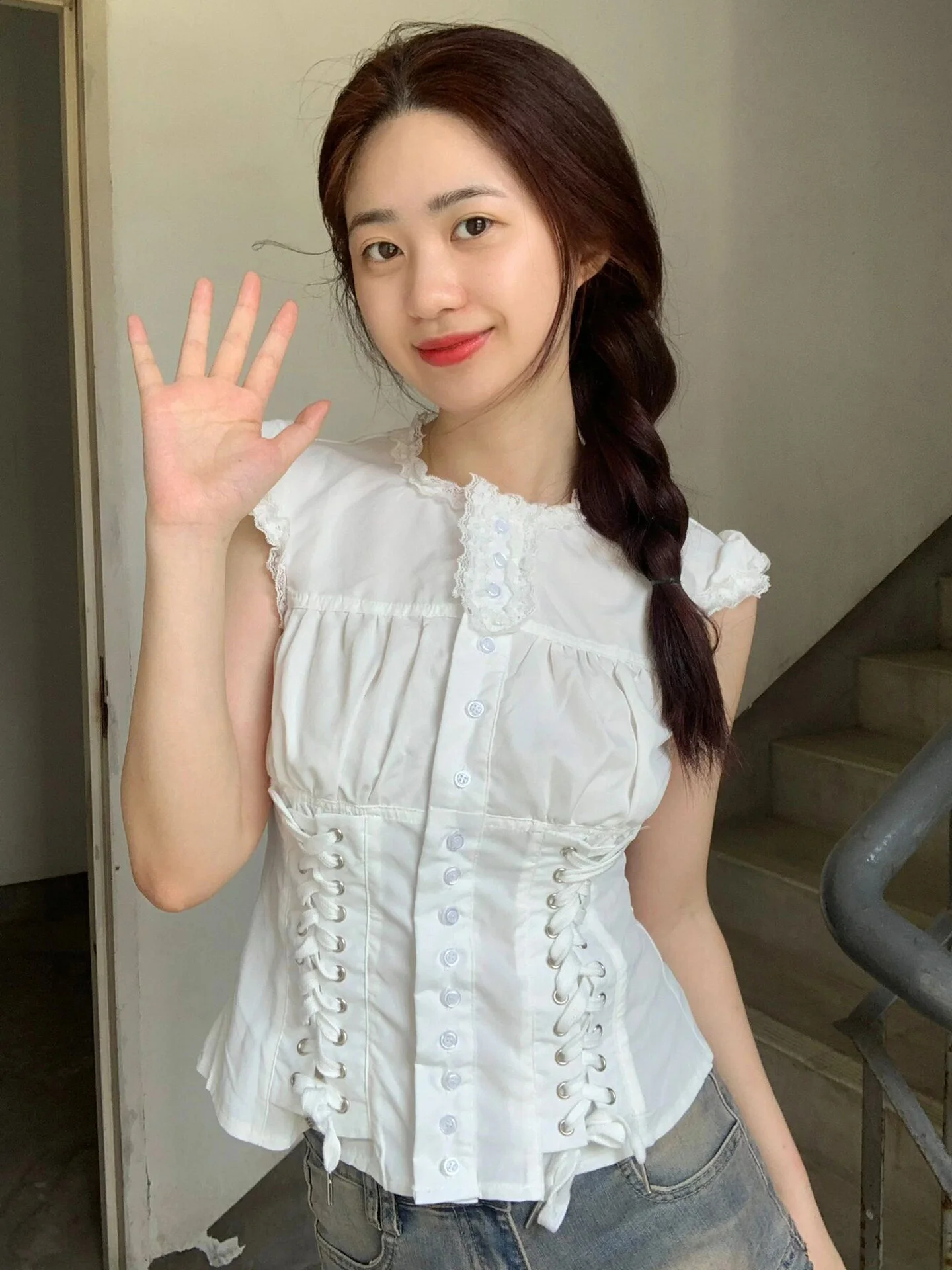 Sweet Fre Court Sle Slim Fit Button up Svel irt Женский летний топ для похудения с завязкой на талии и дизайном для девочек
Sweet Fre Court Sle Slim Fit Button up Svel irt Женский летний топ для похудения с завязкой на талии и дизайном для девочек