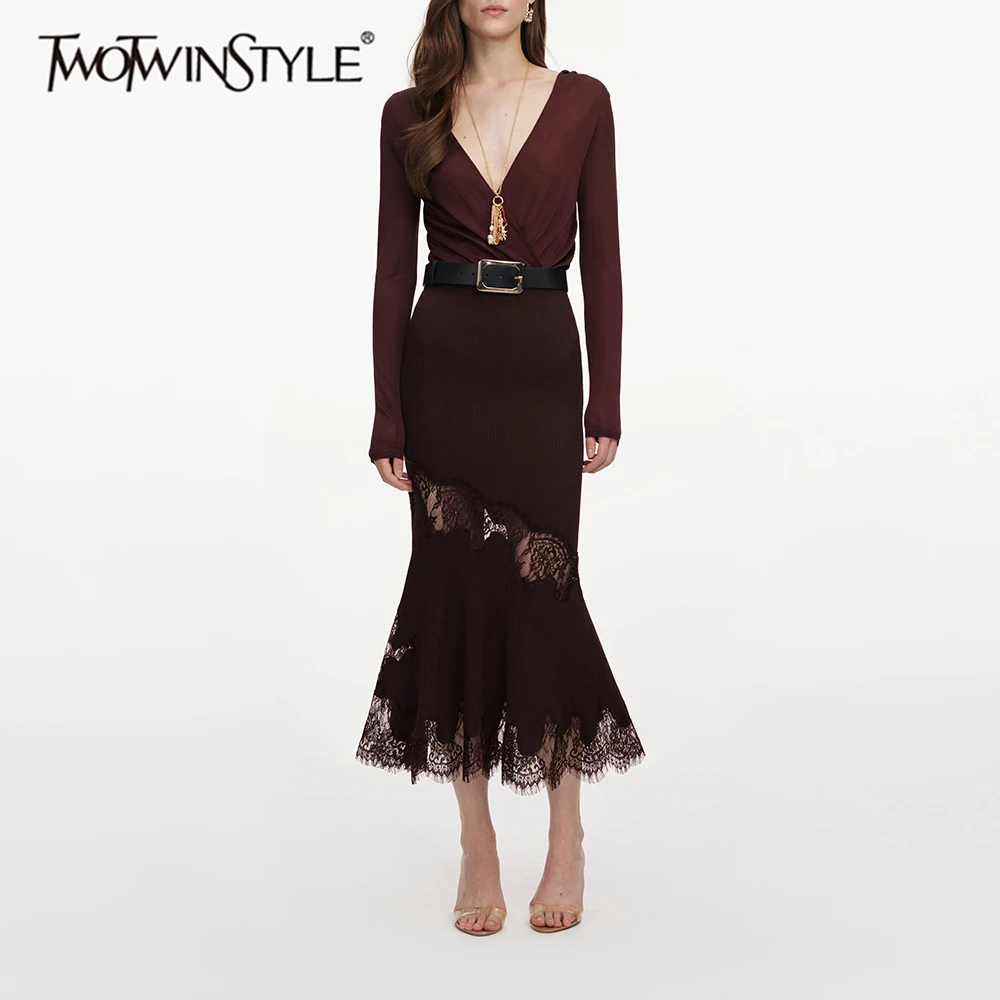 TWOTWINSTYLE Solid Slimmiing Set for Women V Neck Long Sleeve Jumpsuit High Waist Patchwork Lace Skirt Casual Sets Female New
TWOTWINSTYLE Solid Slimmiing Set for Women V Neck Long Sleeve Jumpsuit High Waist Patchwork Lace Skirt Casual Sets Female New