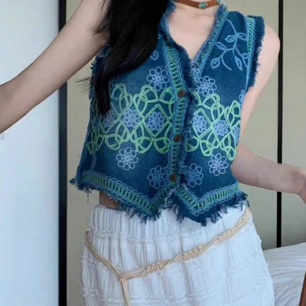 Fashion Y2K Floral Embroidery Denim Vest Sweet Button-up Cropped Sleeveless Vest V Neck Streetwear Waistcoat Women Girls
Fashion Y2K Floral Embroidery Denim Vest Sweet Button-up Cropped Sleeveless Vest V Neck Streetwear Waistcoat Women Girls