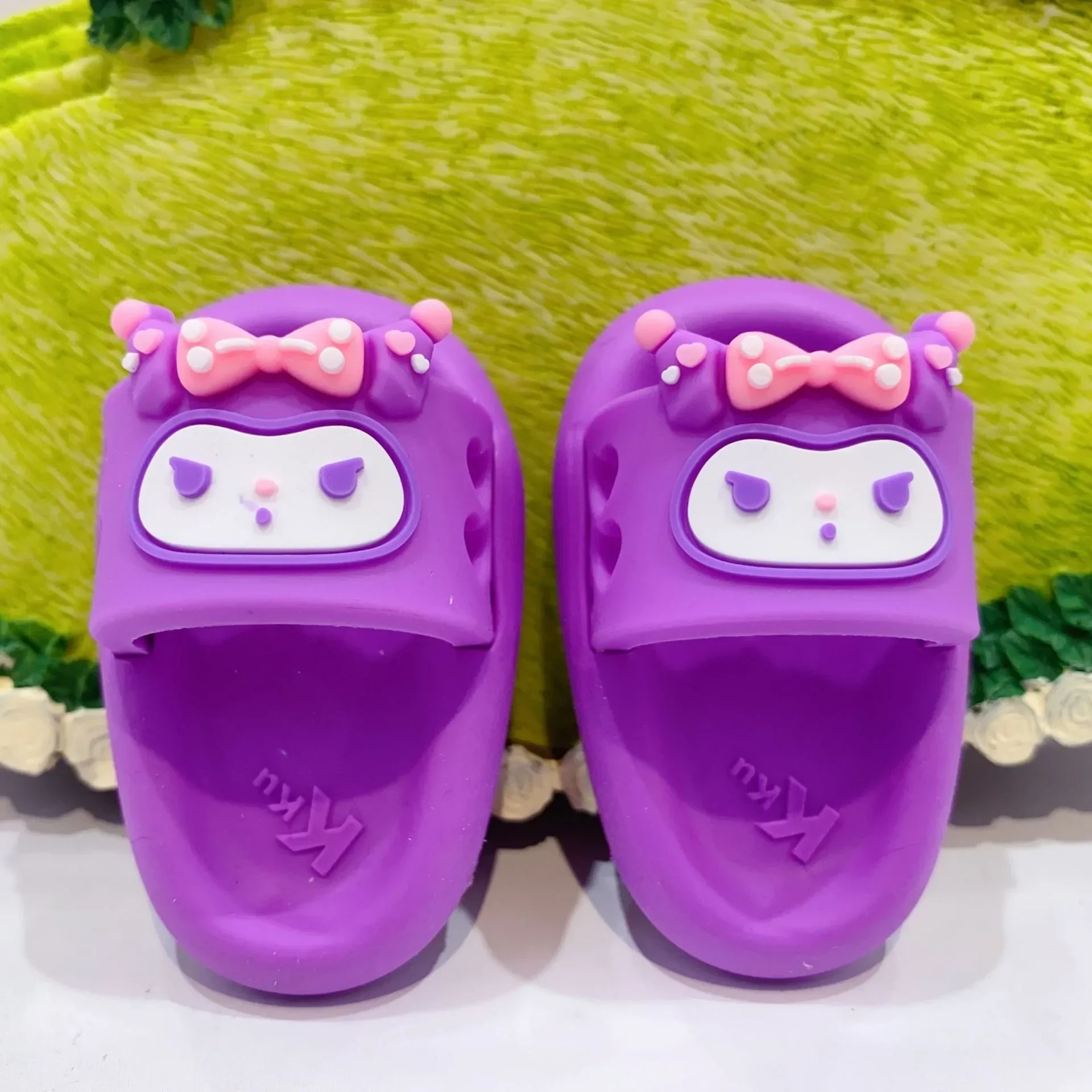 Sanrio Kumimi мультяшные тапочки с ластиком, милые креативные сандалии, ластик для моделирования карандашей, студенческие канцелярские принадлежности, детские подарки
Sanrio Kumimi мультяшные тапочки с ластиком, милые креативные сандалии, ластик для моделирования карандашей, студенческие канцелярские принадлежности, детские подарки