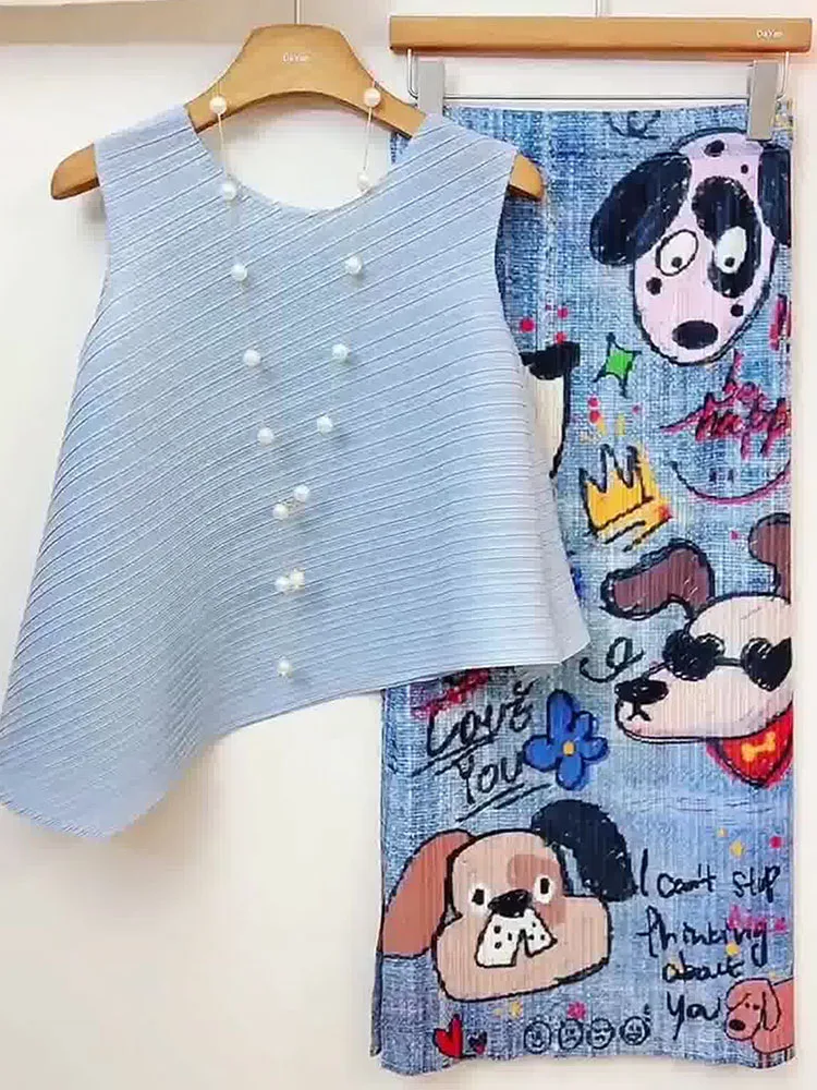 Summer Blue Printed Cartoon Pattern Half Skirt Set Crease Anti-Aging Thinming Women's Fashion Ensemble Polyester Breathable
Summer Blue Printed Cartoon Pattern Half Skirt Set Crease Anti-Aging Thinming Women's Fashion Ensemble Polyester Breathable
