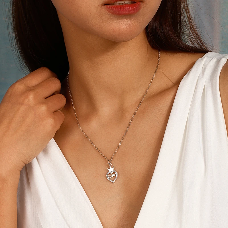Fashion Crystal Love Heart Crown Pendant Necklace for Women Girls Party Festival Jewelry Gifts
Fashion Crystal Love Heart Crown Pendant Necklace for Women Girls Party Festival Jewelry Gifts