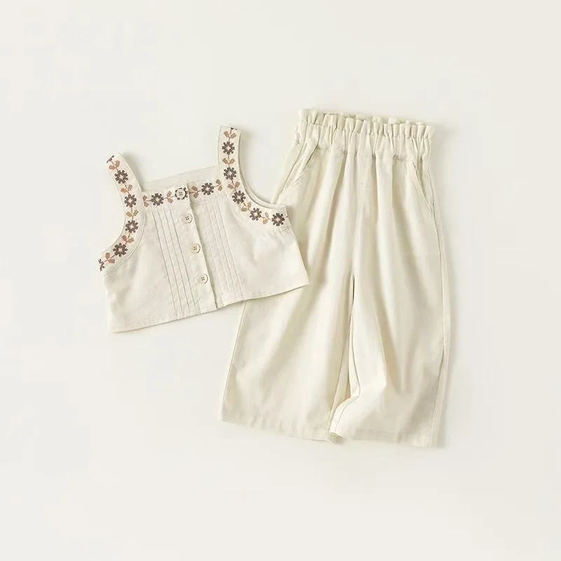 Girls' Summer Set 2025 New Baby Embroidered Flower Tank Top Children's Strap Clothes Two Piece Set Kids Outfits
Girls' Summer Set 2025 New Baby Embroidered Flower Tank Top Children's Strap Clothes Two Piece Set Kids Outfits