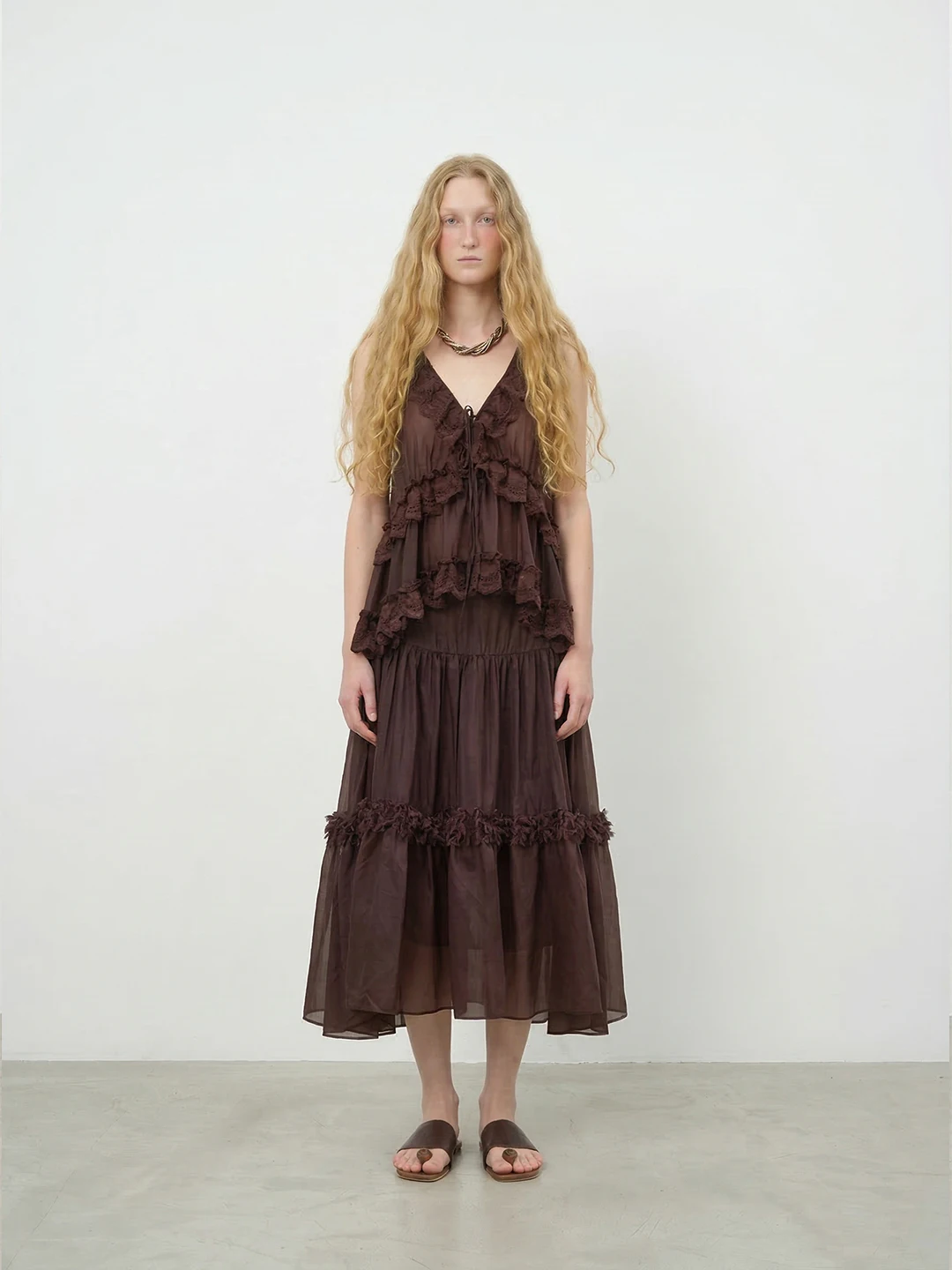 LANVIVIER Художественное кружевное полупрозрачное платье без рукавов с изысканной вышивкой и бахромой, женское, с завышенной талией
LANVIVIER Художественное кружевное полупрозрачное платье без рукавов с изысканной вышивкой и бахромой, женское, с завышенной талией