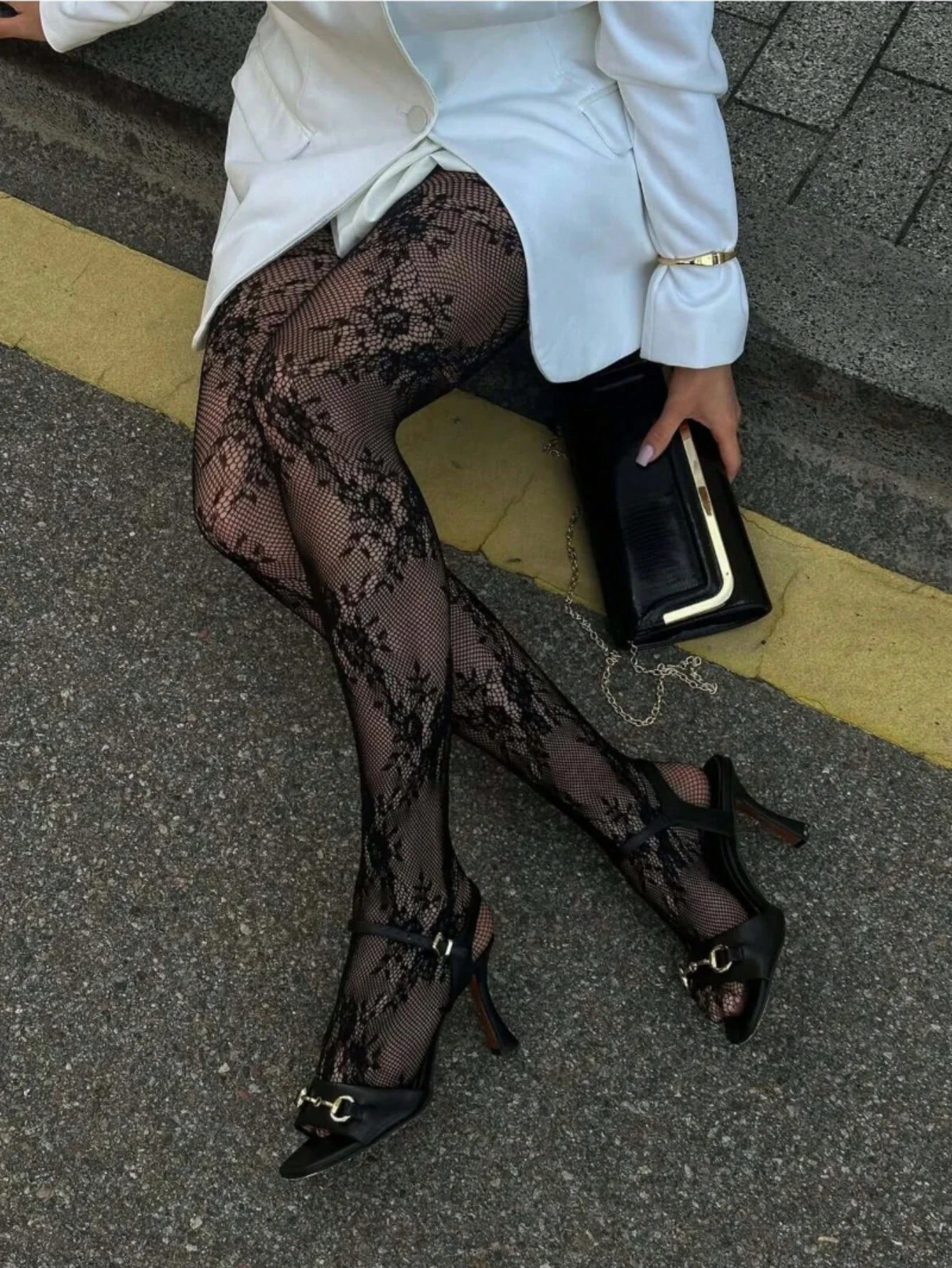 Женские черные кружевные чулки-сетка с цветочным узором, эластичные, устойчивые к затяжкам, сетчатые колготки, романтичные, сексуальные, модные
Женские черные кружевные чулки-сетка с цветочным узором, эластичные, устойчивые к затяжкам, сетчатые колготки, романтичные, сексуальные, модные