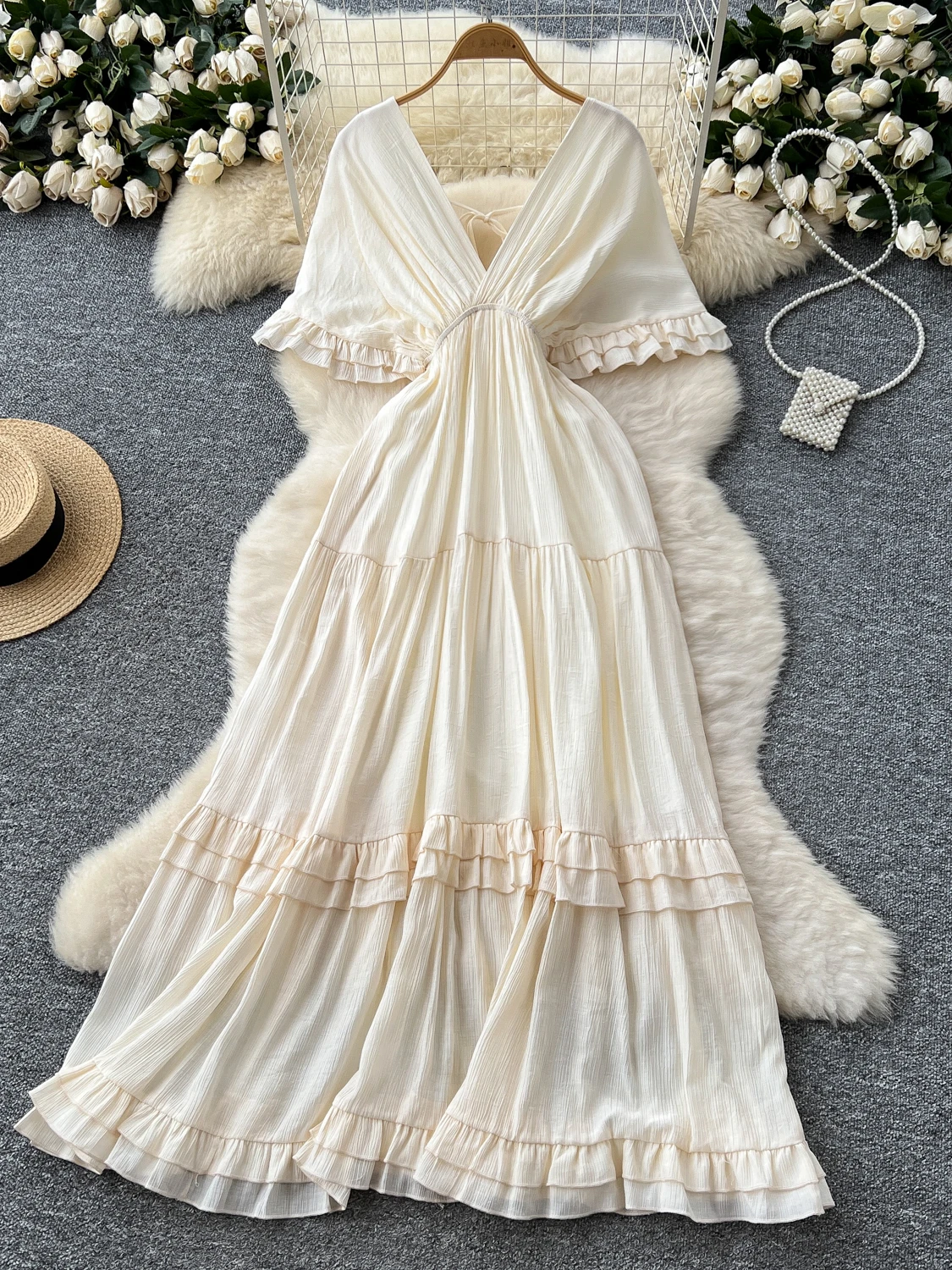 Women Summer Backless Beach Fairy Dress V Neck Half Sleeve High Wiast Ruffled Long Dress Elegant Evening Party Birthday Dresses
Women Summer Backless Beach Fairy Dress V Neck Half Sleeve High Wiast Ruffled Long Dress Elegant Evening Party Birthday Dresses
