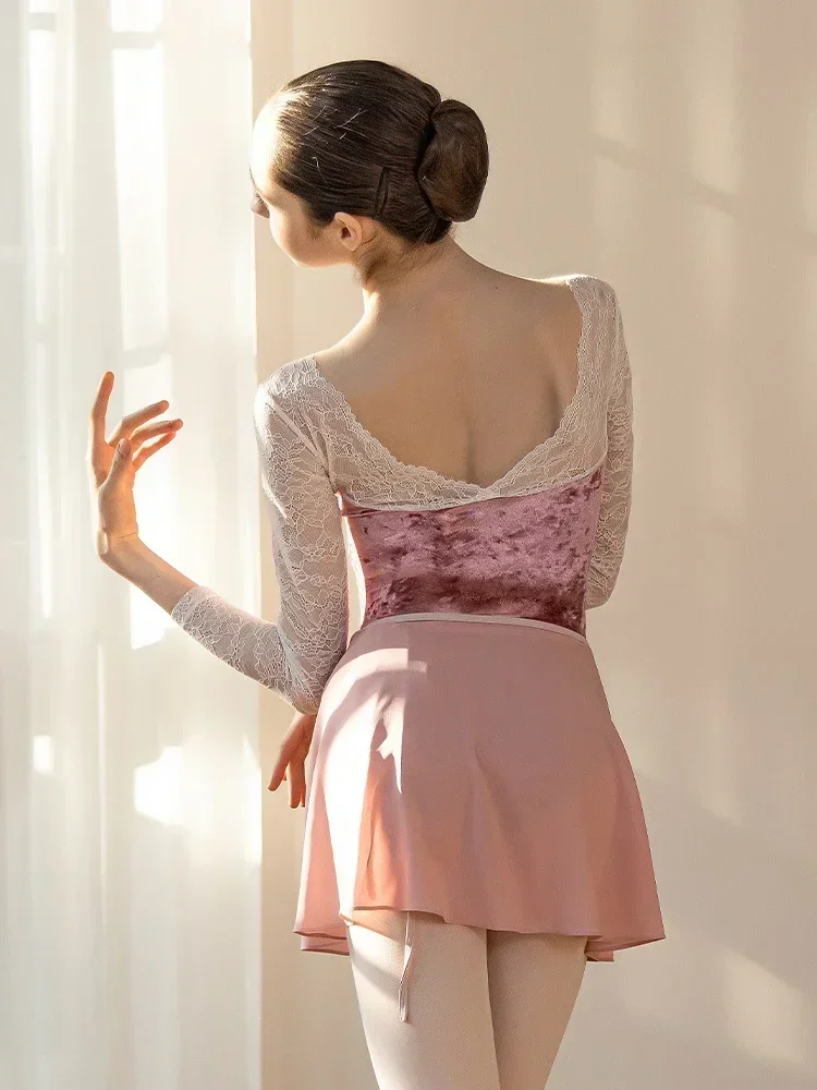 adult long sleeved white velvet ballet leotard elegent ballerina dance clothes gymnastic ballet dance leotards yoga jumpsuit
adult long sleeved white velvet ballet leotard elegent ballerina dance clothes gymnastic ballet dance leotards yoga jumpsuit