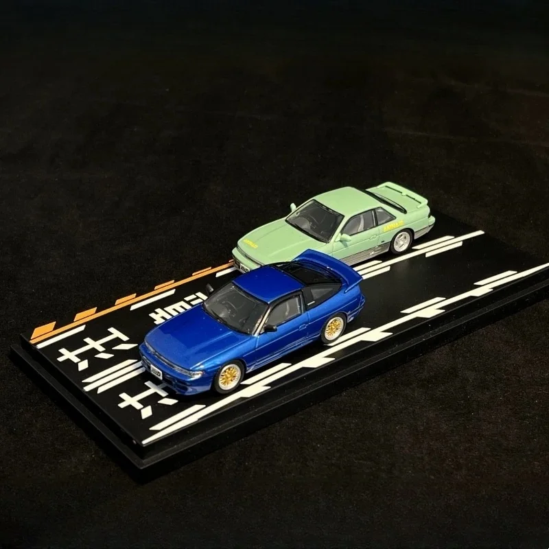 Japanese Anime 1:64 first text D Mako Sato Skyline S13 Koichiro Iketani Twin Car Set Alloy Model
Japanese Anime 1:64 first text D Mako Sato Skyline S13 Koichiro Iketani Twin Car Set Alloy Model