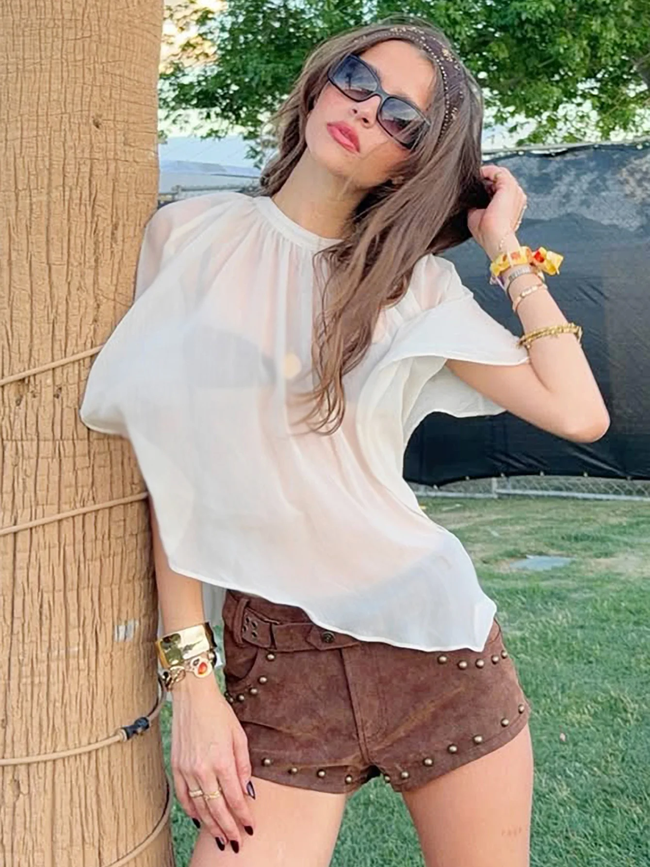 Women's Blouse O-neck Lace-up Backless White Cover-ups 2026 Summer Fashion Sexy Hollow Out Loose Tops Vacation Outfit Streetwear
Women's Blouse O-neck Lace-up Backless White Cover-ups 2026 Summer Fashion Sexy Hollow Out Loose Tops Vacation Outfit Streetwear
