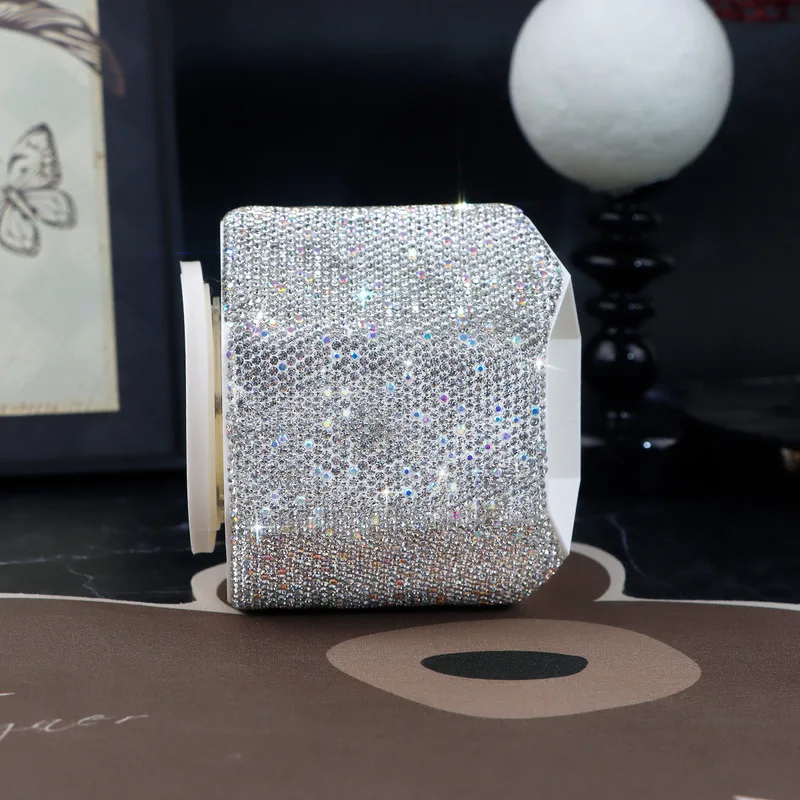 Diamond-encrusted Makeup Brush Storage Bucket, Multi-functional Creative Accessory Organizing Cylinder, Beauty Storage Cylinder
Diamond-encrusted Makeup Brush Storage Bucket, Multi-functional Creative Accessory Organizing Cylinder, Beauty Storage Cylinder