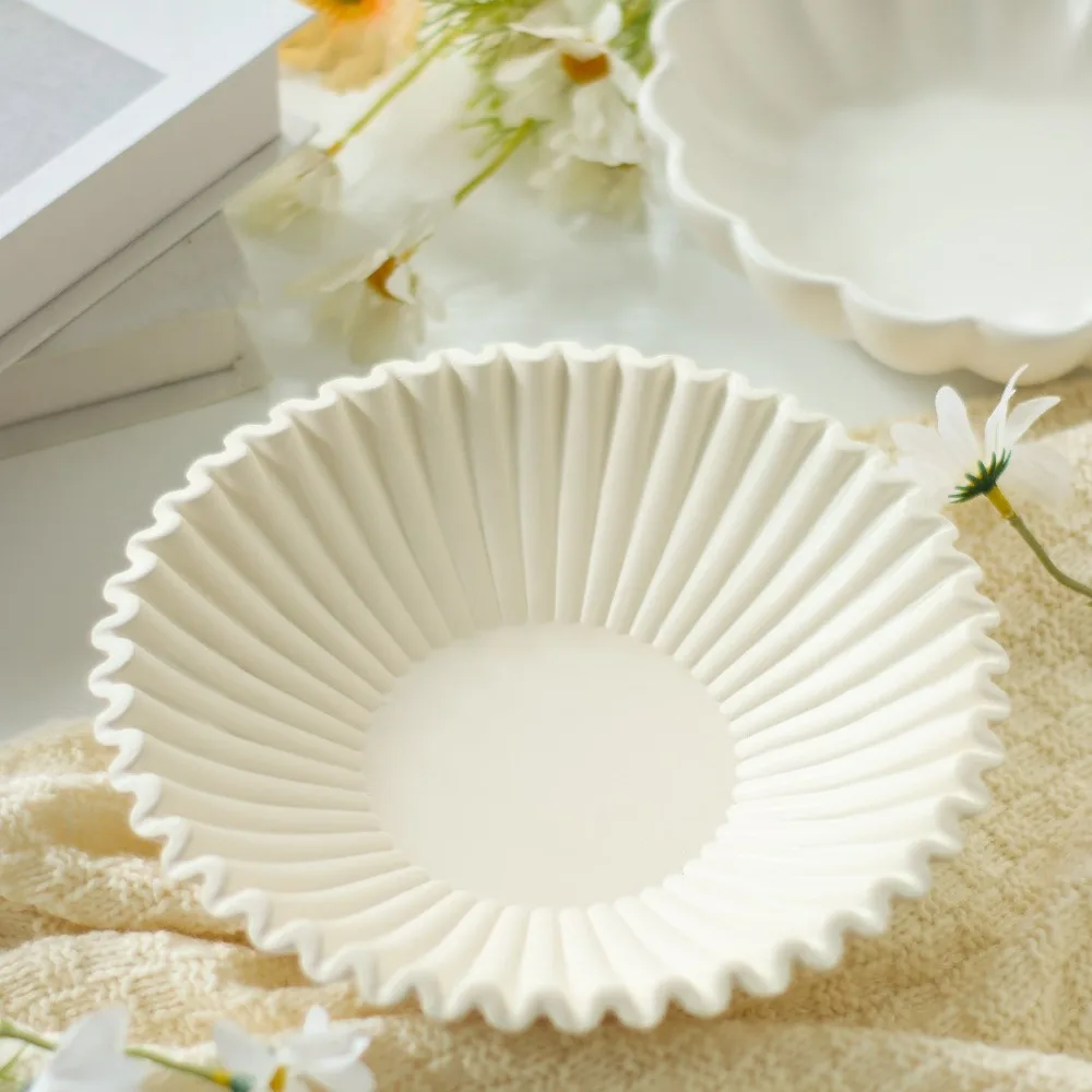 White Ceramic Decorative Ribbon Design Bowl for Home Tabletop Centerpiece Dining Kitchen Decor
White Ceramic Decorative Ribbon Design Bowl for Home Tabletop Centerpiece Dining Kitchen Decor