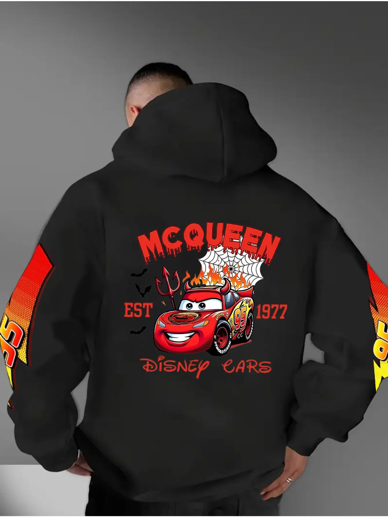 Толстовки McQueen с изображением машинки на Хэллоуин для мальчиков и девочек, детский семейный свитер для родителей и детей, осенне-зимний свитер большого размера, повседневный мужской и женский свитер с длинными рукавами
Толстовки McQueen с изображением машинки на Хэллоуин для мальчиков и девочек, детский семейный свитер для родителей и детей, осенне-зимний свитер большого размера, повседневный мужской и женский свитер с длинными рукавами