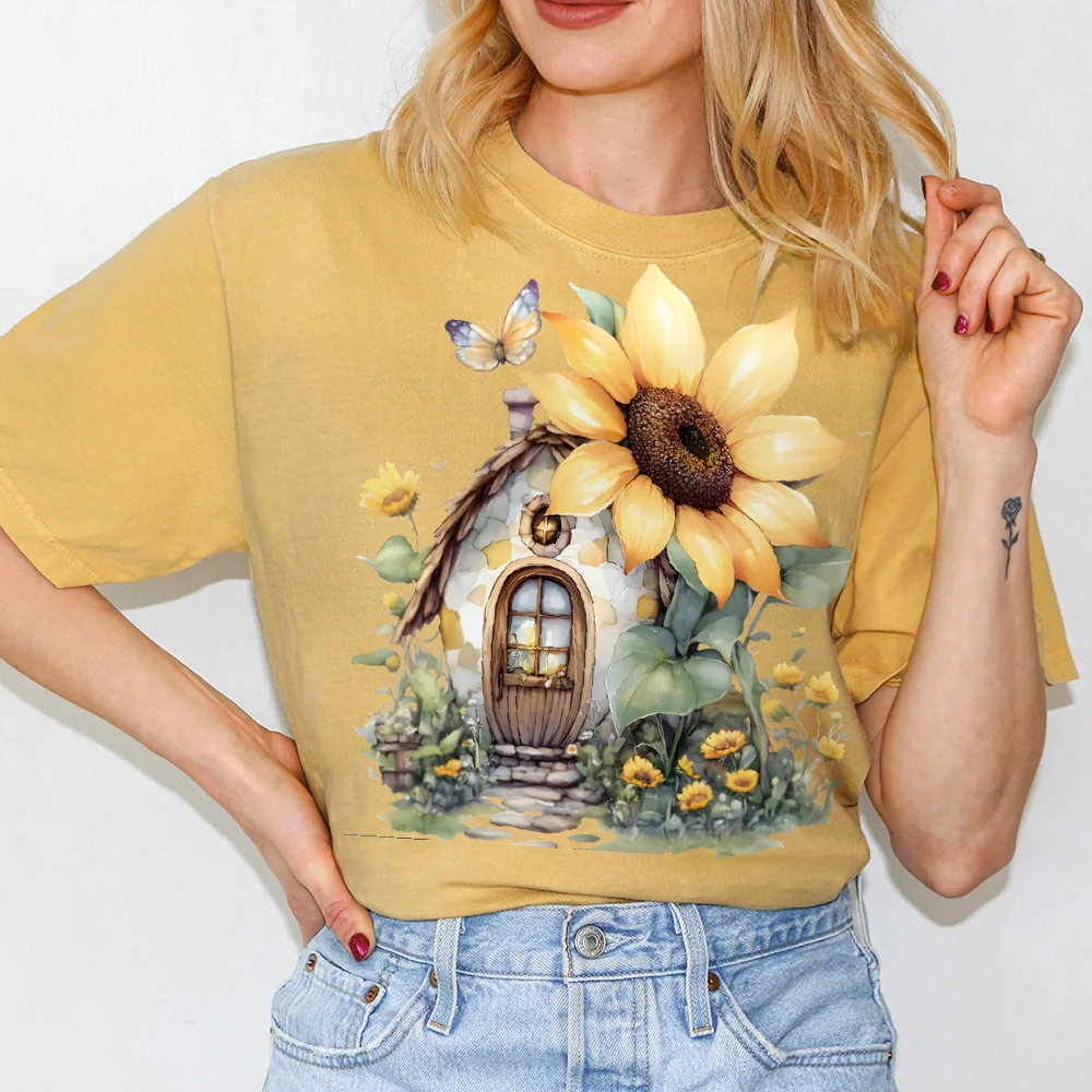 Cropped T-Shirt, Unique Style, Cool Y2k Top, Women's Graphic Tee, Hand-Painted Art, Korean Style T-Shirt, Oversized Summer 2025
Cropped T-Shirt, Unique Style, Cool Y2k Top, Women's Graphic Tee, Hand-Painted Art, Korean Style T-Shirt, Oversized Summer 2025