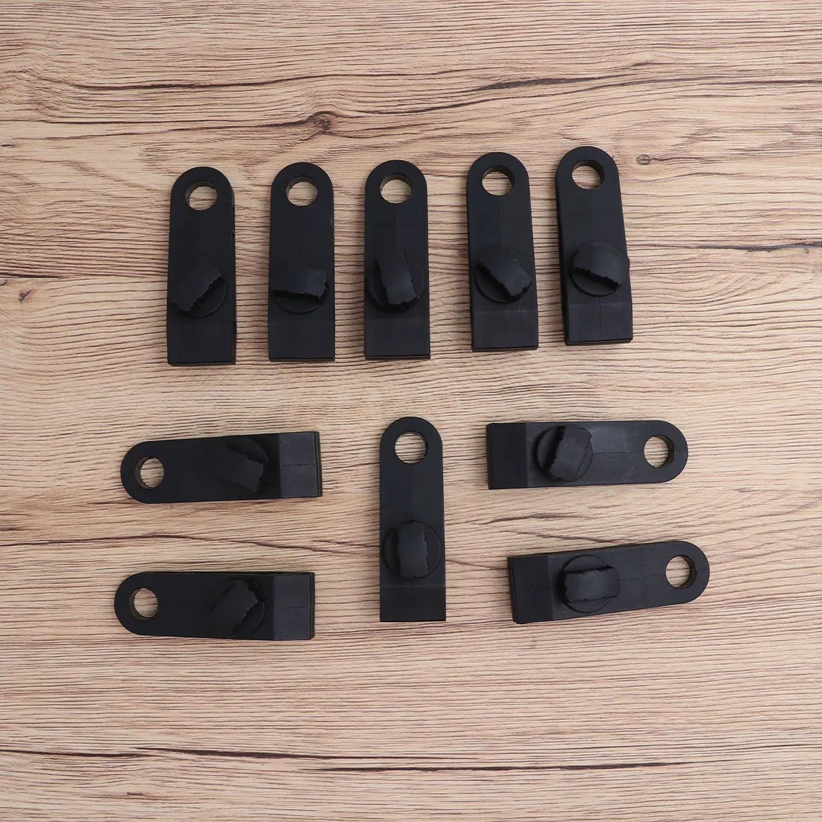 10pcs Clips Heavy Duty Lock Grip Awning Clamp Set Instant Clip for Camping Tarps Caravan (Black)
10pcs Clips Heavy Duty Lock Grip Awning Clamp Set Instant Clip for Camping Tarps Caravan (Black)
