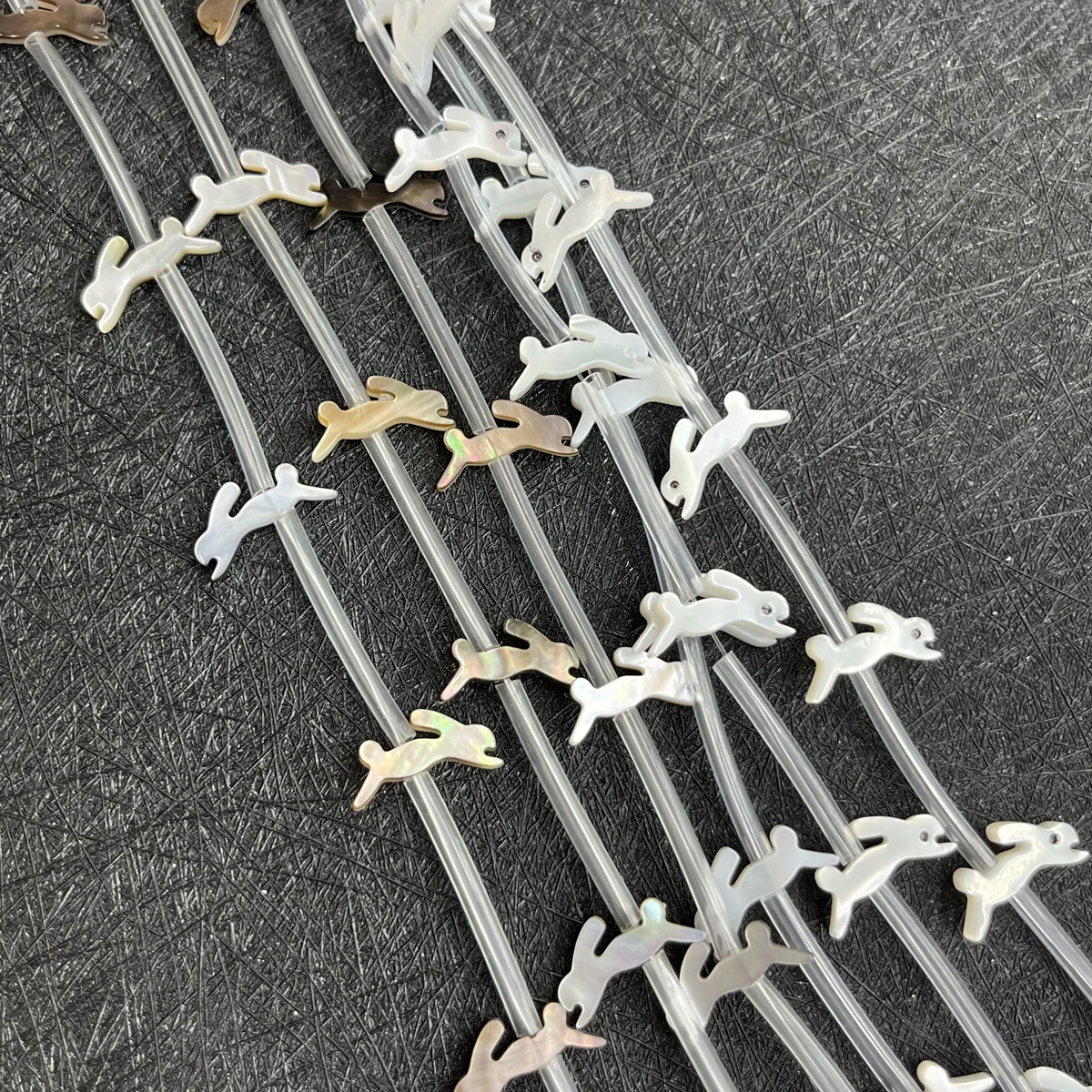 1strand Cute Bunny Natural Shell Beads Rabbit Shaped Beaded Charms for DIY Women Men Necklace Jewelry Making Accessories
1strand Cute Bunny Natural Shell Beads Rabbit Shaped Beaded Charms for DIY Women Men Necklace Jewelry Making Accessories