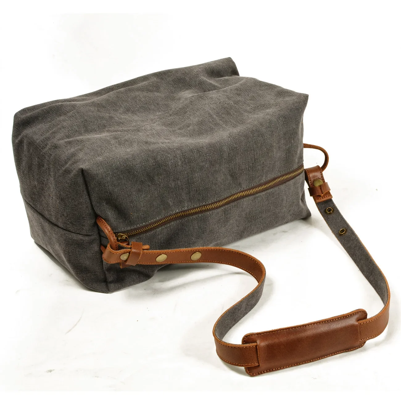 Leather Trimmed Canvas Messenger Bag Vintage Crossbody Shoulder Bag for Women Men
Leather Trimmed Canvas Messenger Bag Vintage Crossbody Shoulder Bag for Women Men
