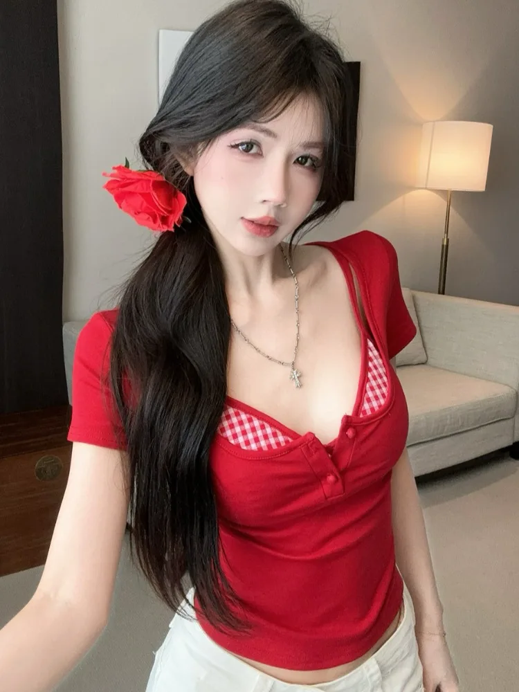Summer New Pure Desire Short Sleeve T-Shirt Bra Top Unique Beautiful Strap Vest Women Inner Wear Sleeveless Top Two Piece Set
Summer New Pure Desire Short Sleeve T-Shirt Bra Top Unique Beautiful Strap Vest Women Inner Wear Sleeveless Top Two Piece Set