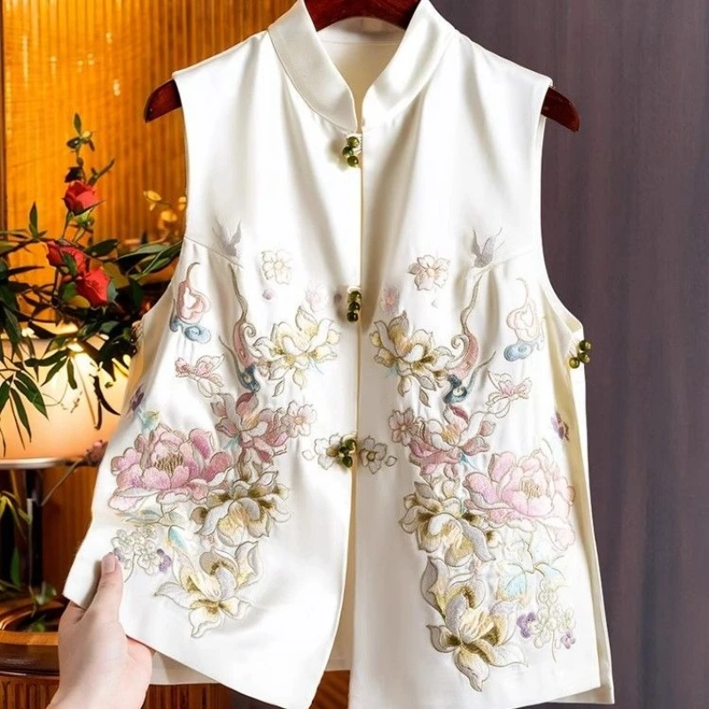 2025 Spring Summer Women Embroidery Sleeveless Beige Vest Coat , Woman Casual Vintage Chinese Tang Vests Coats
2025 Spring Summer Women Embroidery Sleeveless Beige Vest Coat , Woman Casual Vintage Chinese Tang Vests Coats