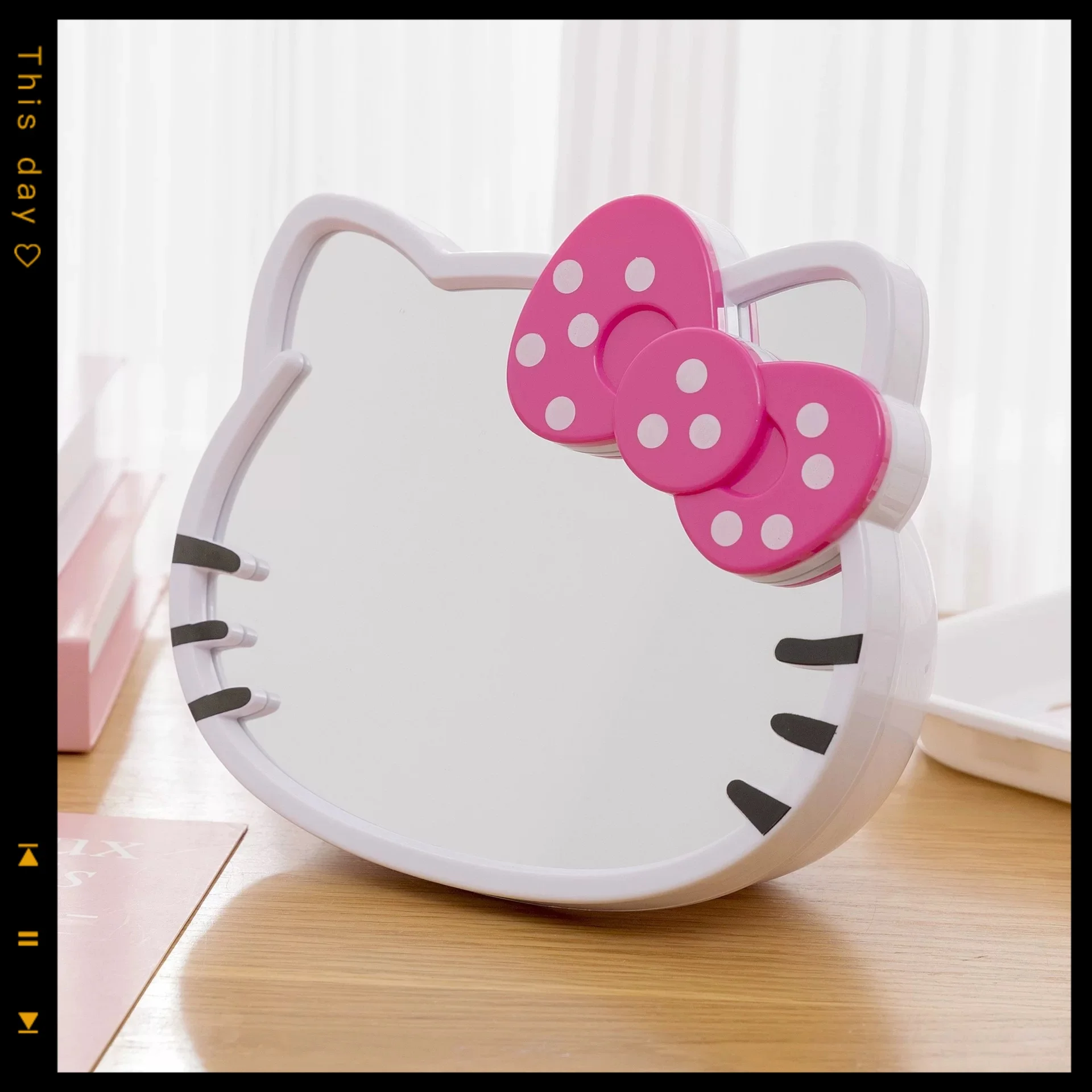 Kawaii Hello Kitty Mirror Sanrio Animation Peripheral Cute Cosmetic Mirror Desk Portable Dressing Storage Box Brush Holder
Kawaii Hello Kitty Mirror Sanrio Animation Peripheral Cute Cosmetic Mirror Desk Portable Dressing Storage Box Brush Holder