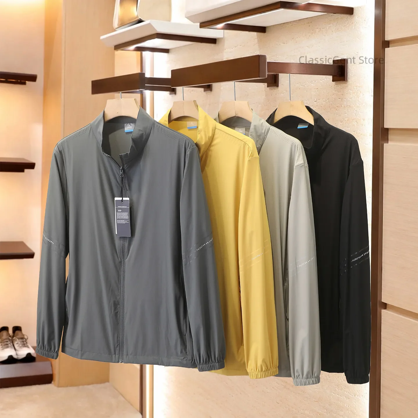 There are large sizes, light, cool and breathable, men's spring and summer bullets, sunscreen, skin clothes and jackets.
There are large sizes, light, cool and breathable, men's spring and summer bullets, sunscreen, skin clothes and jackets.