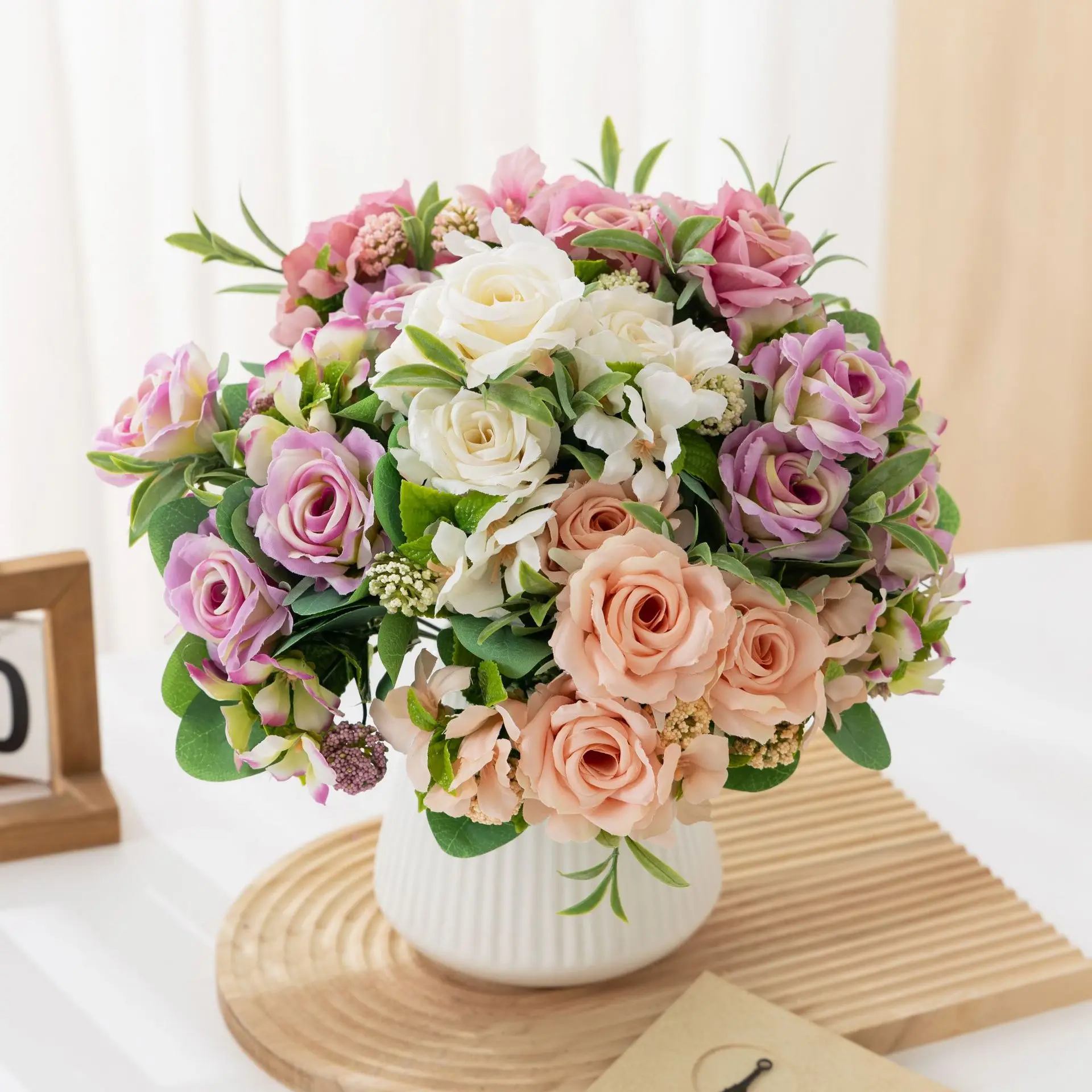 Simulation 7 Forks Rose Flower Bouquet Silk Flower Arrangement Wedding Bridal Boudquet Party Home Table Fake Flowers Rose Decor
Simulation 7 Forks Rose Flower Bouquet Silk Flower Arrangement Wedding Bridal Boudquet Party Home Table Fake Flowers Rose Decor