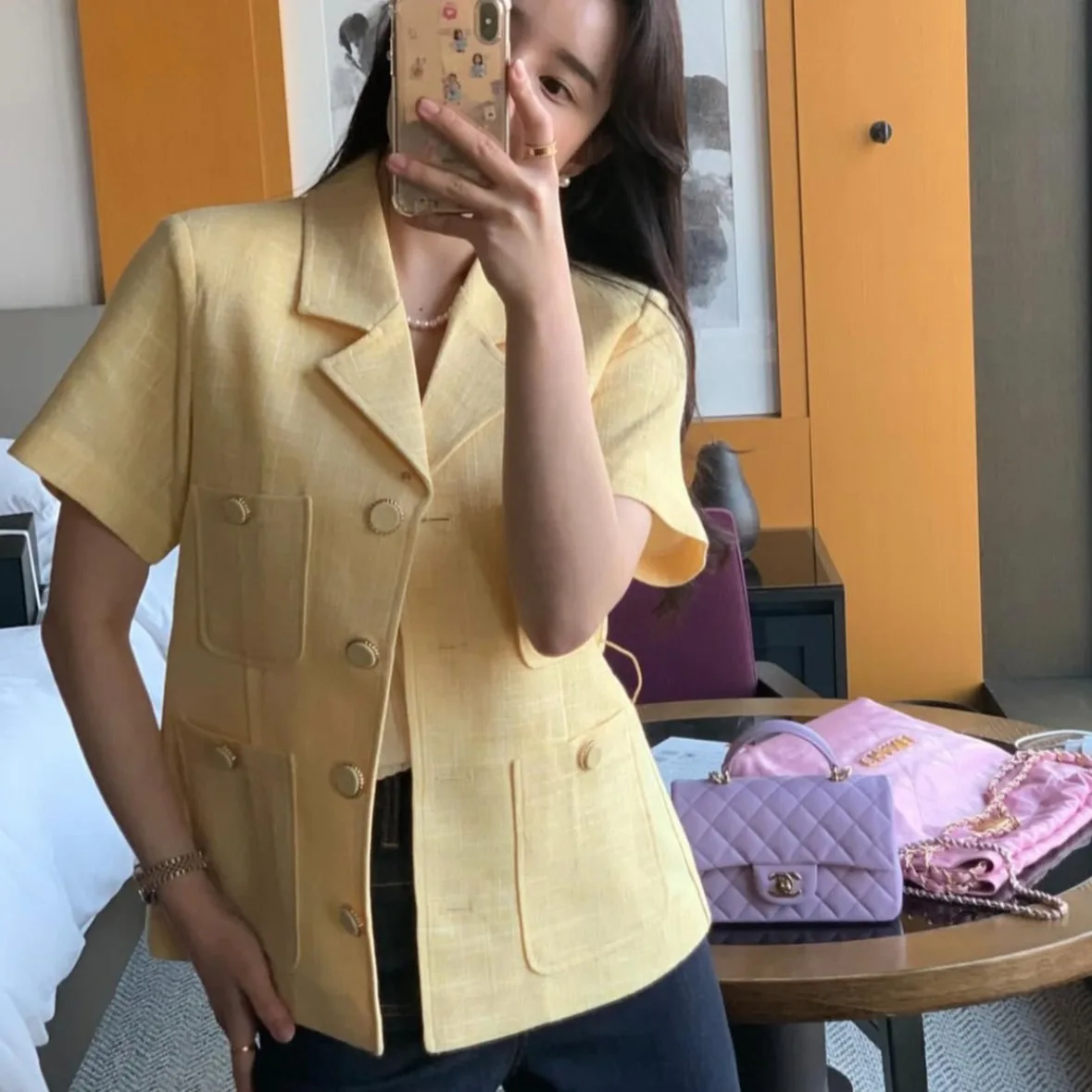 Elegant Korean Style Short Sleeve Little Suit Jacket Fashionable Compact Design for Women Summer Collection Outerwear
Elegant Korean Style Short Sleeve Little Suit Jacket Fashionable Compact Design for Women Summer Collection Outerwear