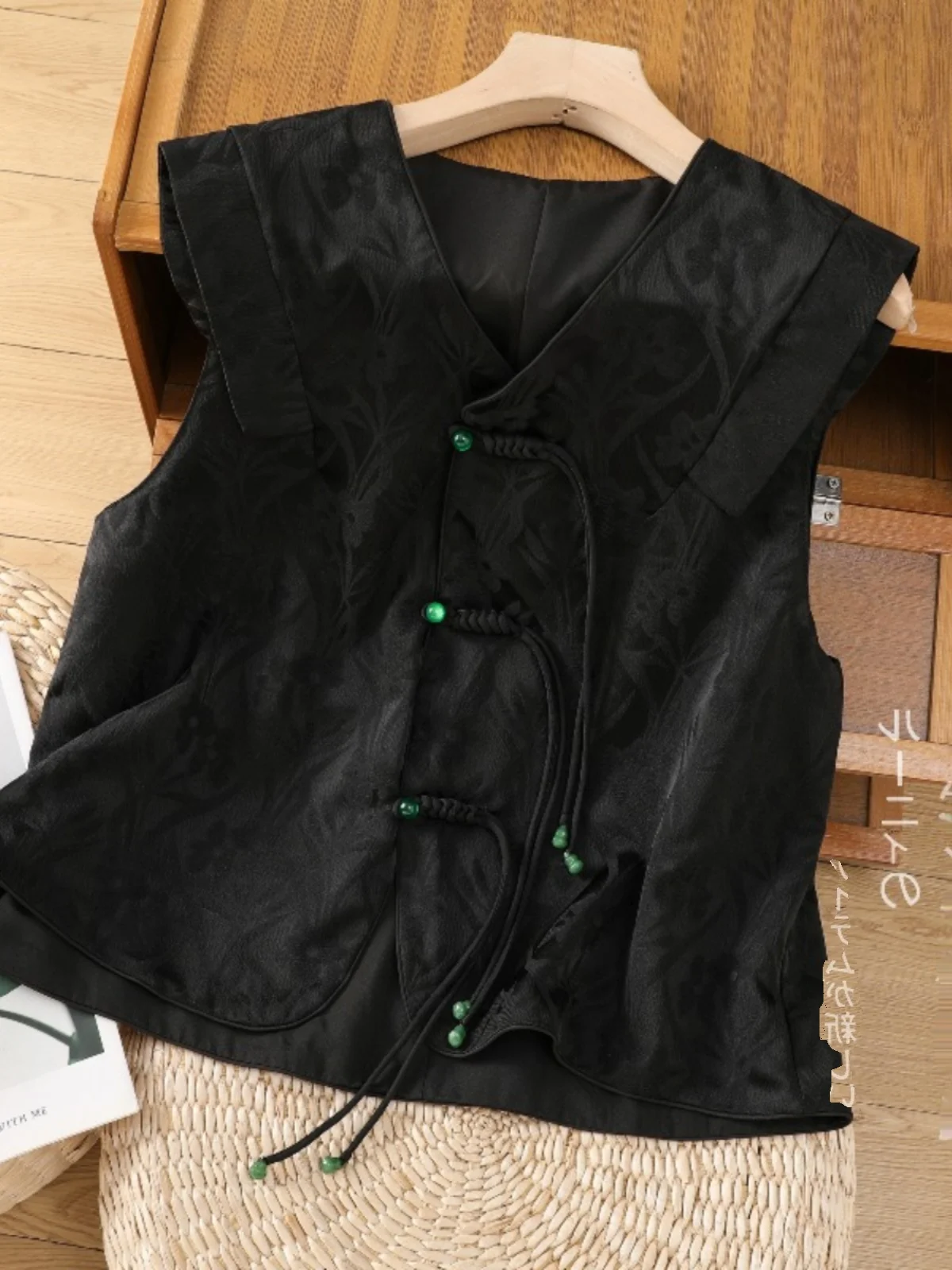 Elegant Black Tassel Chinese Style Jacket Women's Spring Autumn Vest High-End Feelings Button Embroidery Commute Style Pure C...
Elegant Black Tassel Chinese Style Jacket Women's Spring Autumn Vest High-End Feelings Button Embroidery Commute Style Pure C...