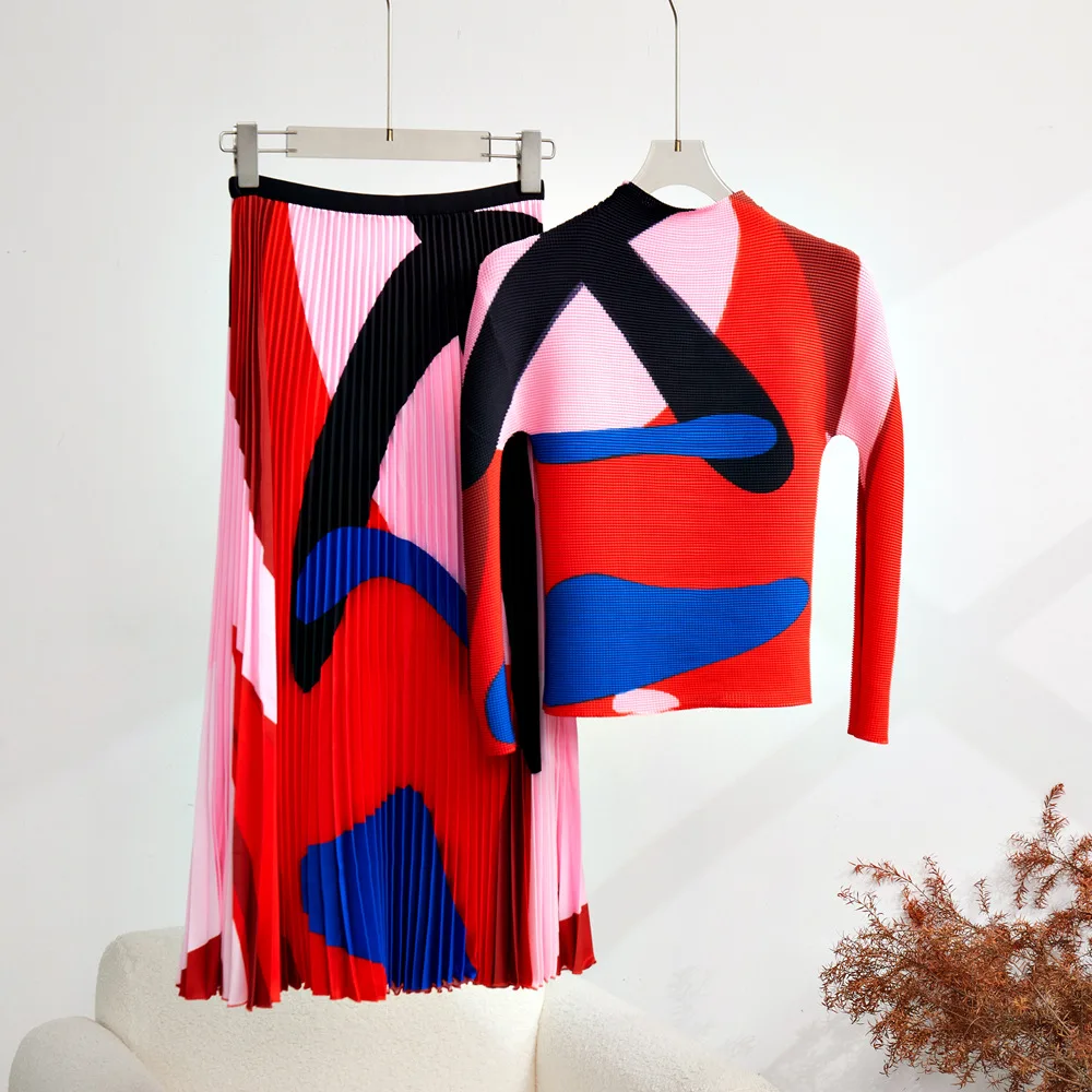 Autumn Runway Miyake Pleated Two Piece Set Women Long Sleeve Colorblock Stretchy Knit Tops + Mid Long Skirt Suit Female Outfits
Autumn Runway Miyake Pleated Two Piece Set Women Long Sleeve Colorblock Stretchy Knit Tops + Mid Long Skirt Suit Female Outfits