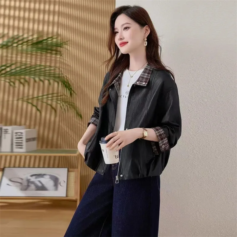 Motorcycle Jacket Retro Collar Splicing PU Leather Coat for Women Spring Autumn 2026 New Vintage Loose Versatile Jacket Top
Motorcycle Jacket Retro Collar Splicing PU Leather Coat for Women Spring Autumn 2026 New Vintage Loose Versatile Jacket Top