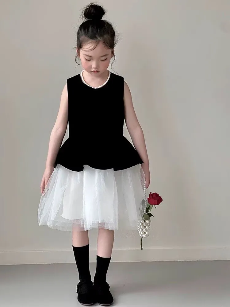 Girls Temperament Dress Children's Princess Skirt Children's Clothing 3-8 Years Old Fashion Casual Baby
Girls Temperament Dress Children's Princess Skirt Children's Clothing 3-8 Years Old Fashion Casual Baby