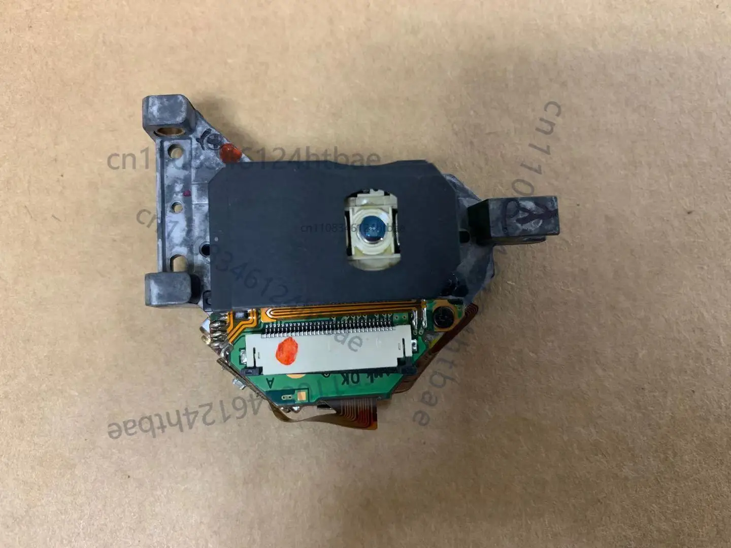 KRS-220B KRS-220A KRS-220C laser head for RCD-W50C burner
KRS-220B KRS-220A KRS-220C laser head for RCD-W50C burner