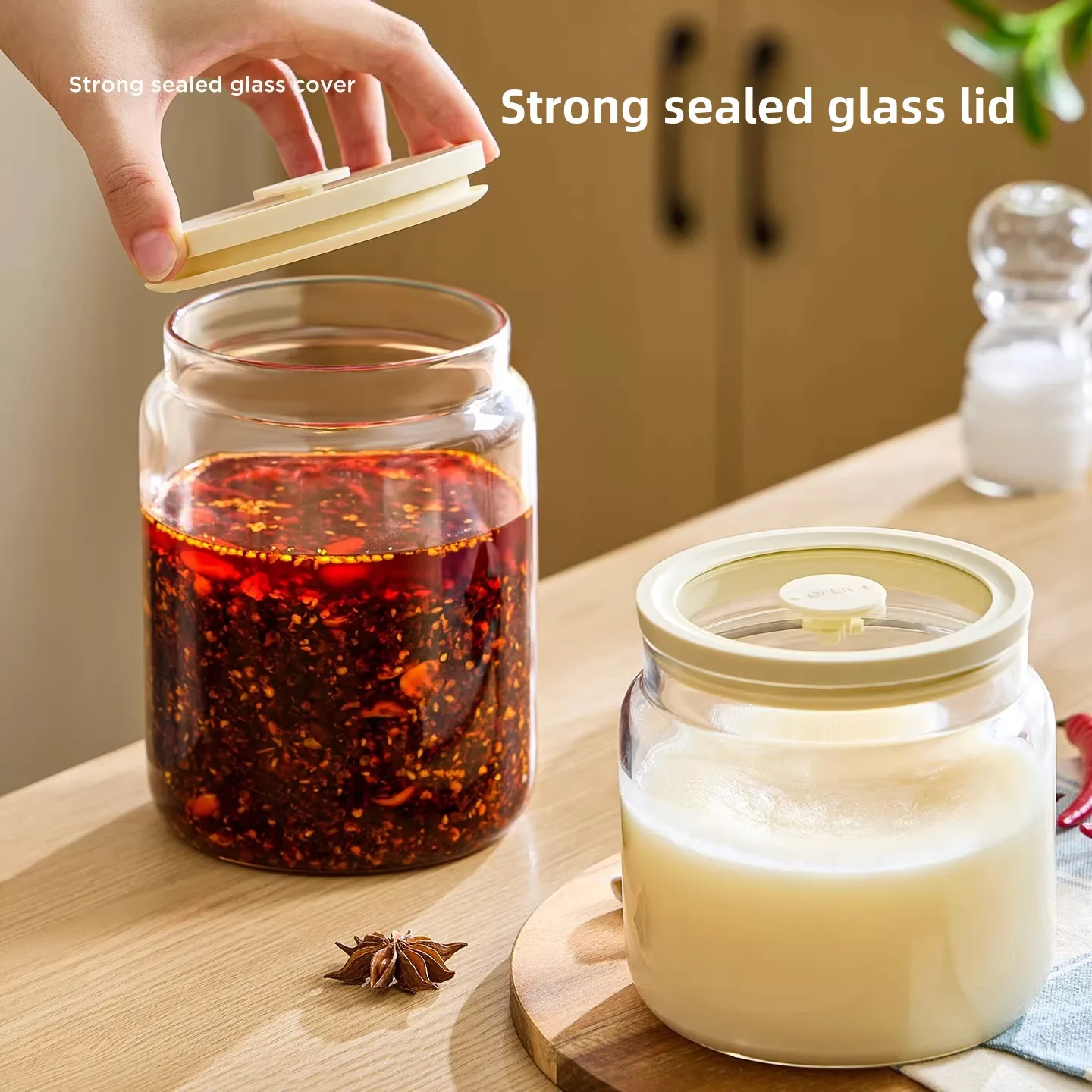 household kitchen high temperature resistant glass can be placed in refrigerator sealed with lid food grade meat oil tank
household kitchen high temperature resistant glass can be placed in refrigerator sealed with lid food grade meat oil tank